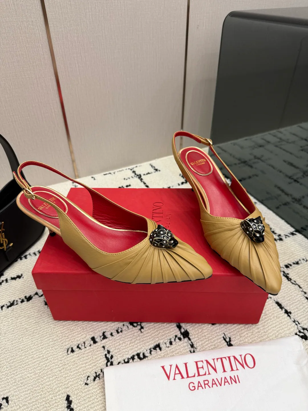 Босоножки Женские Valentino 18049046