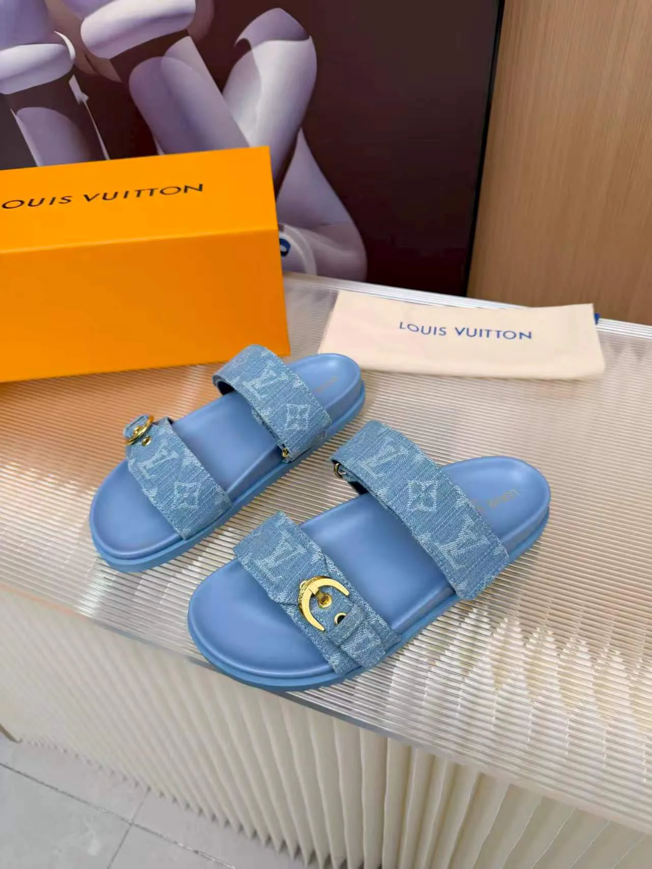 Шлепанцы Женские Louis Vuitton 11633022