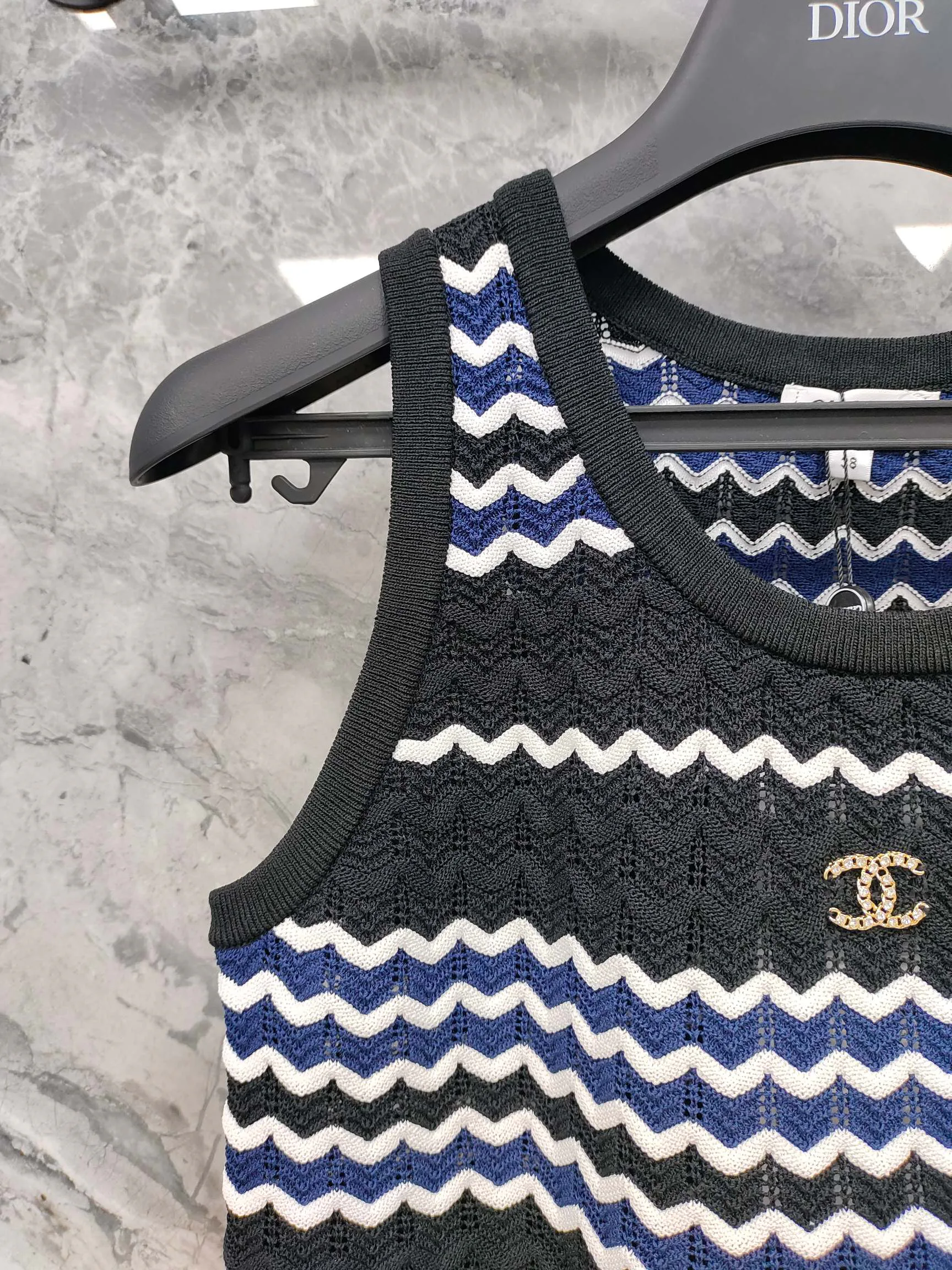 Жилеты Женские Chanel 11812901