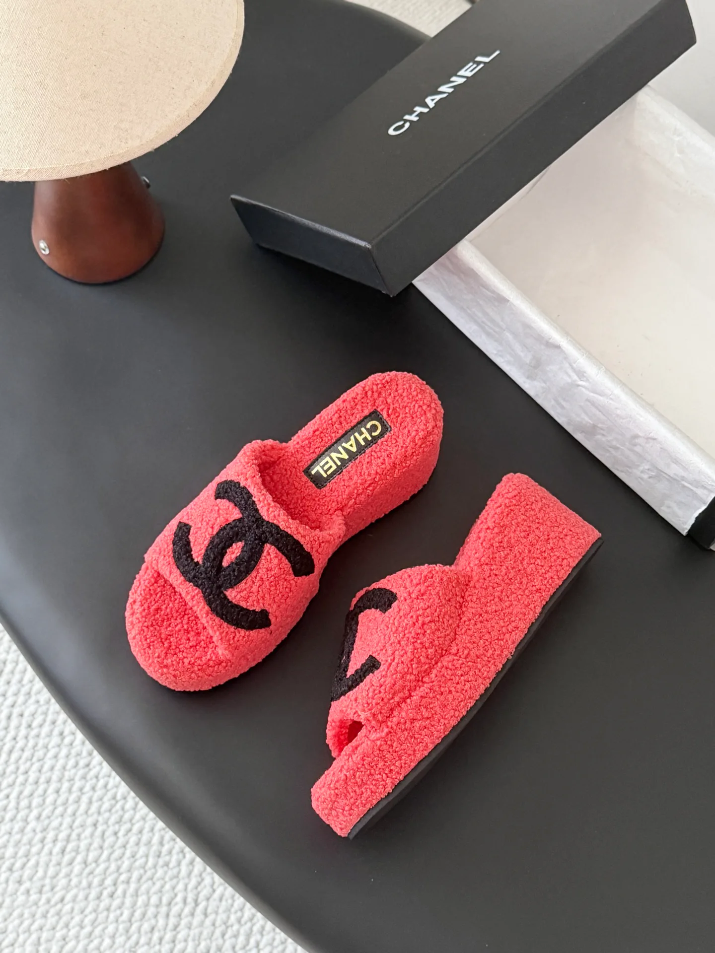 Тапочки Женские Chanel 18700074