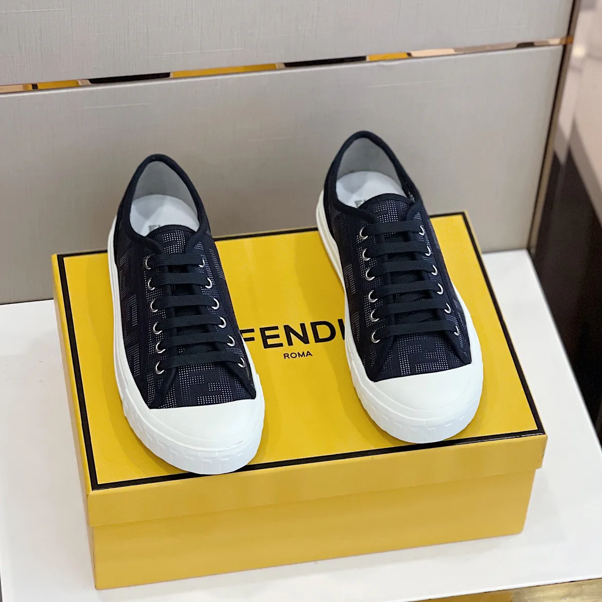 Кеды Мужские Fendi 24823