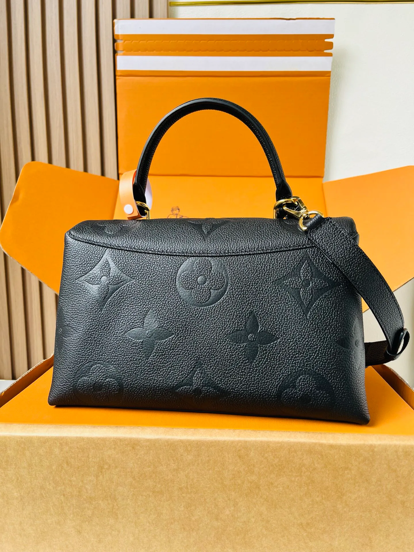 Классические Сумки Женские Louis Vuitton 12860027