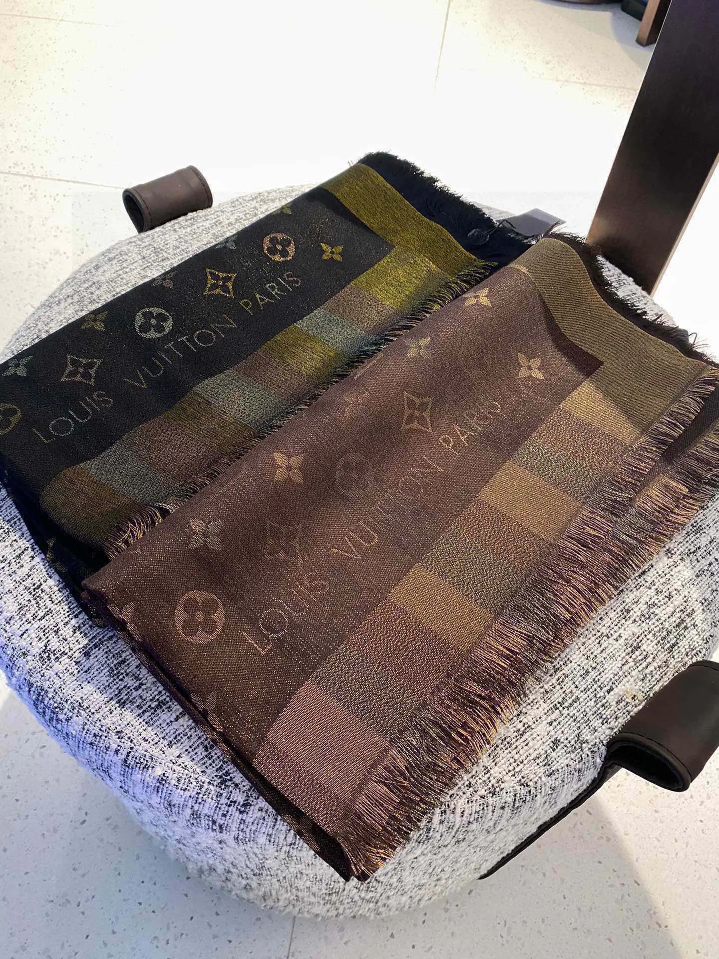 Шарфы Louis Vuitton 538404