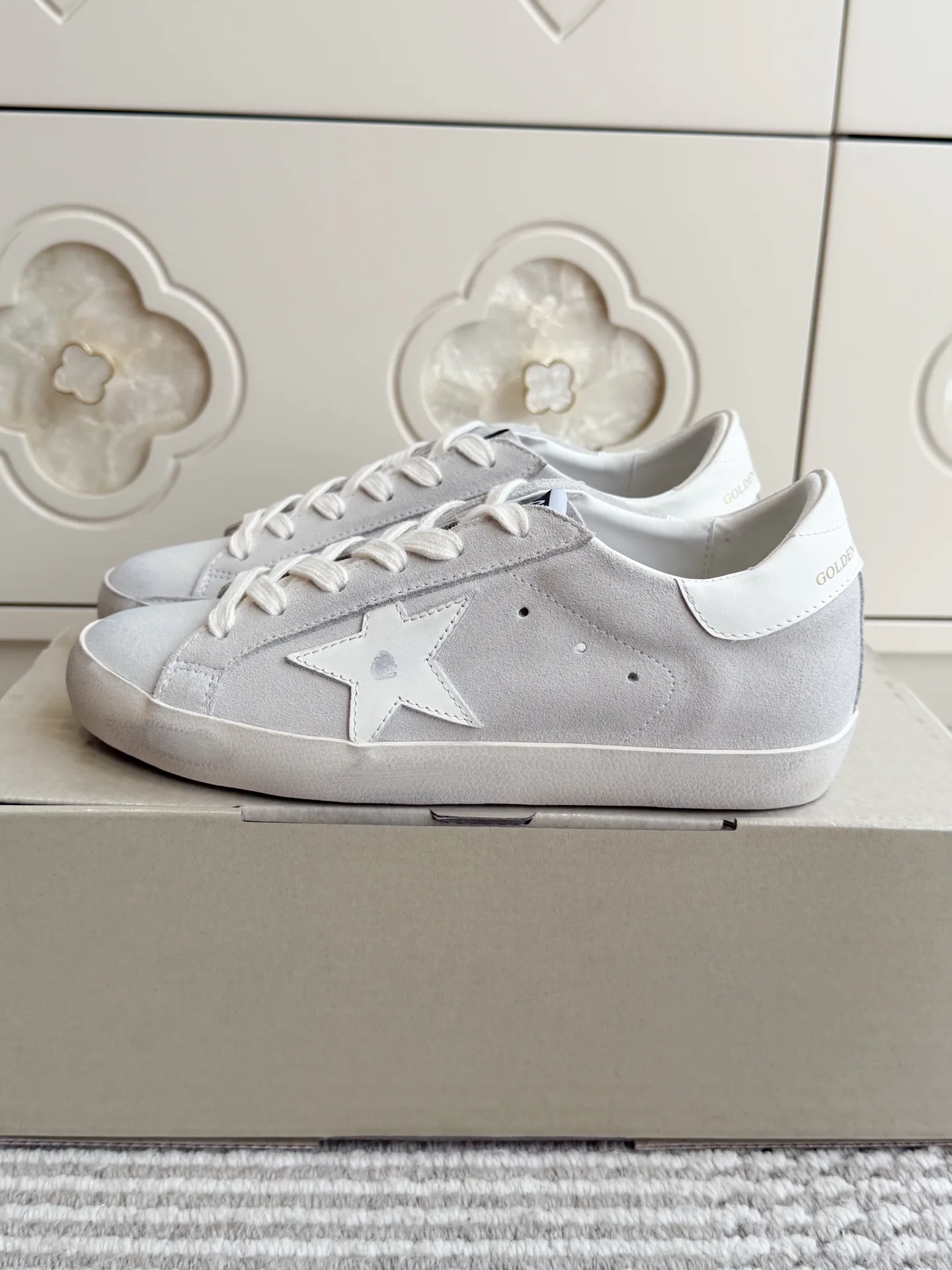 Кроссовки Женские Golden Goose 18360498