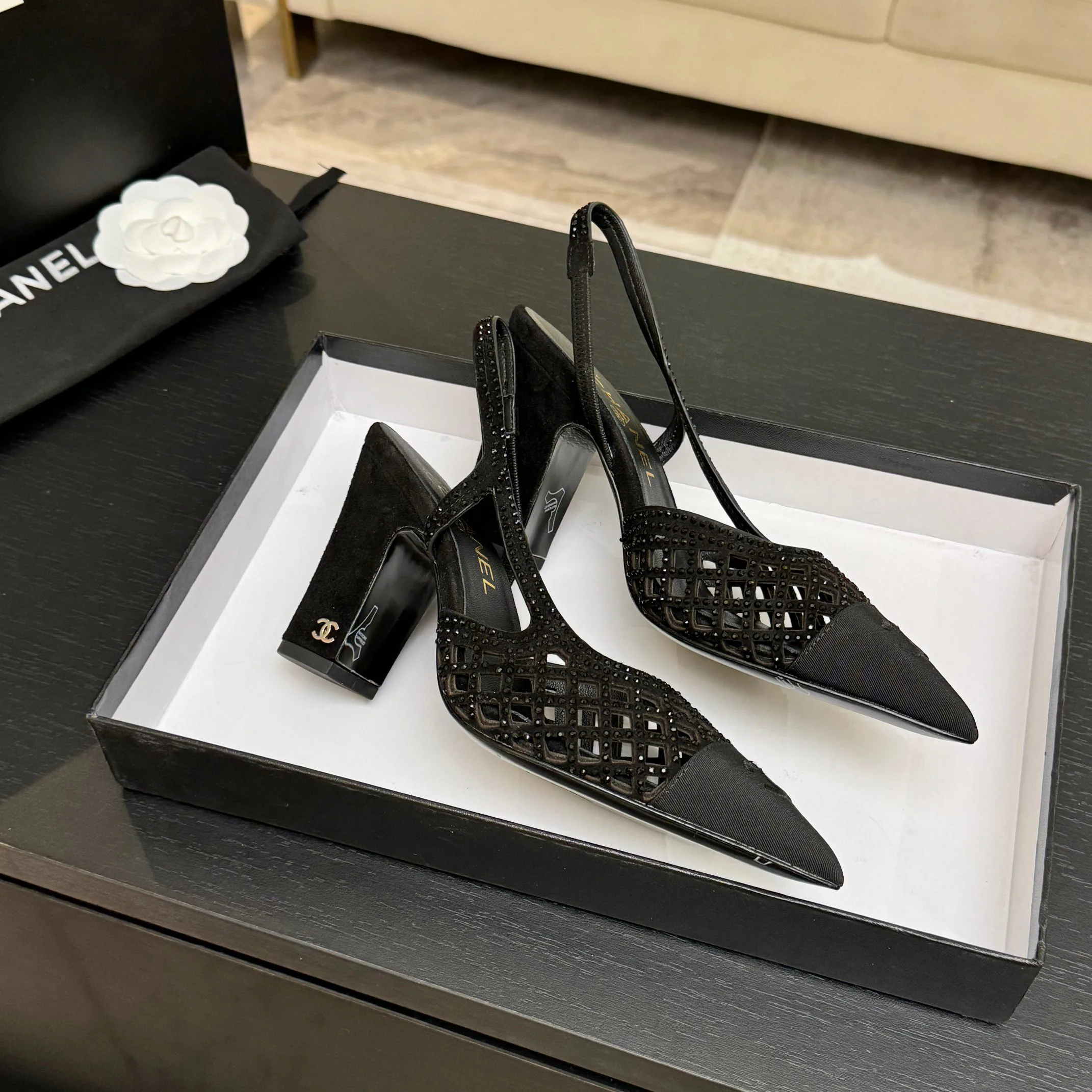 Туфли Женские Chanel 17448389