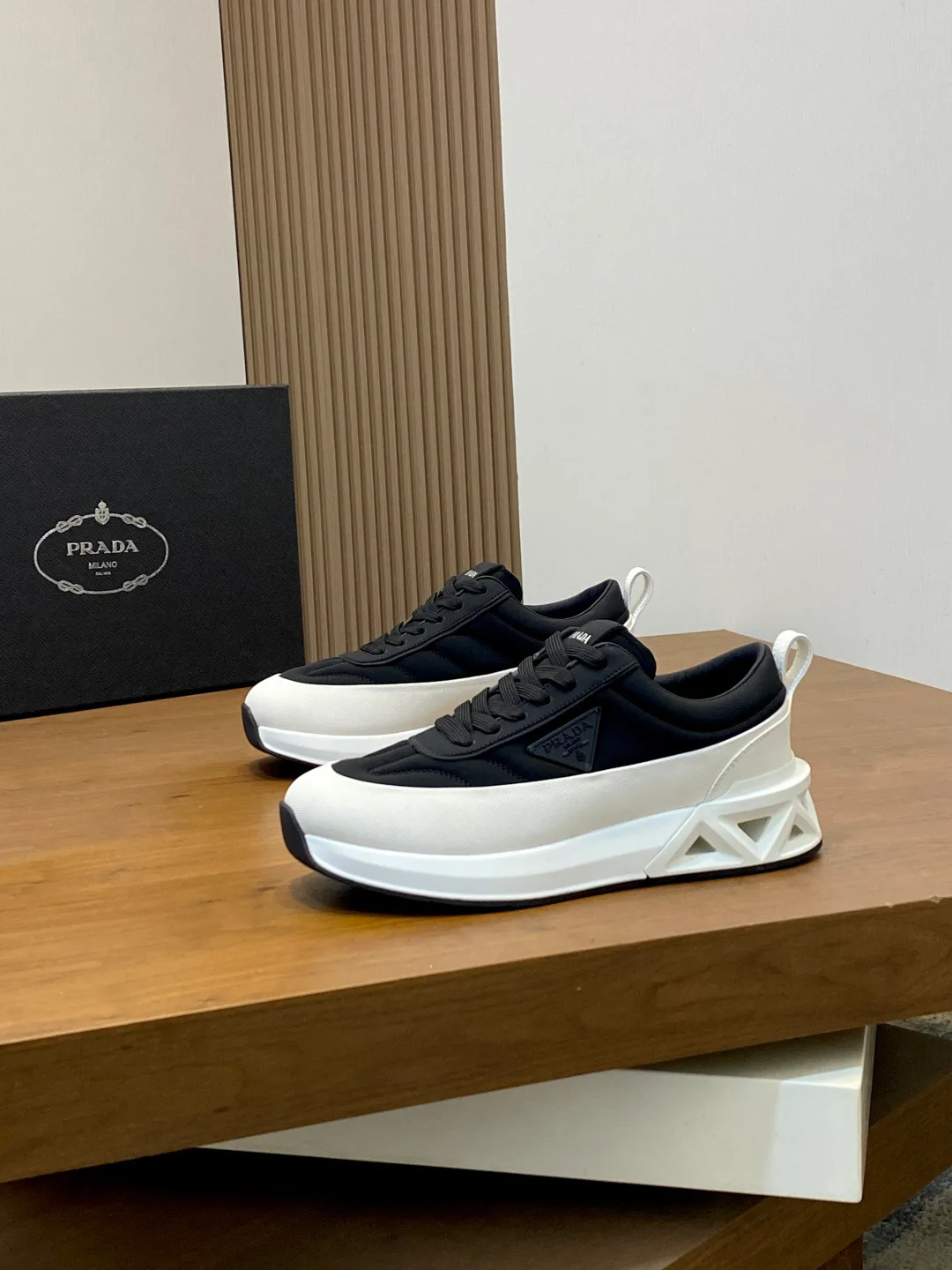 Кроссовки Мужские Prada 18116617