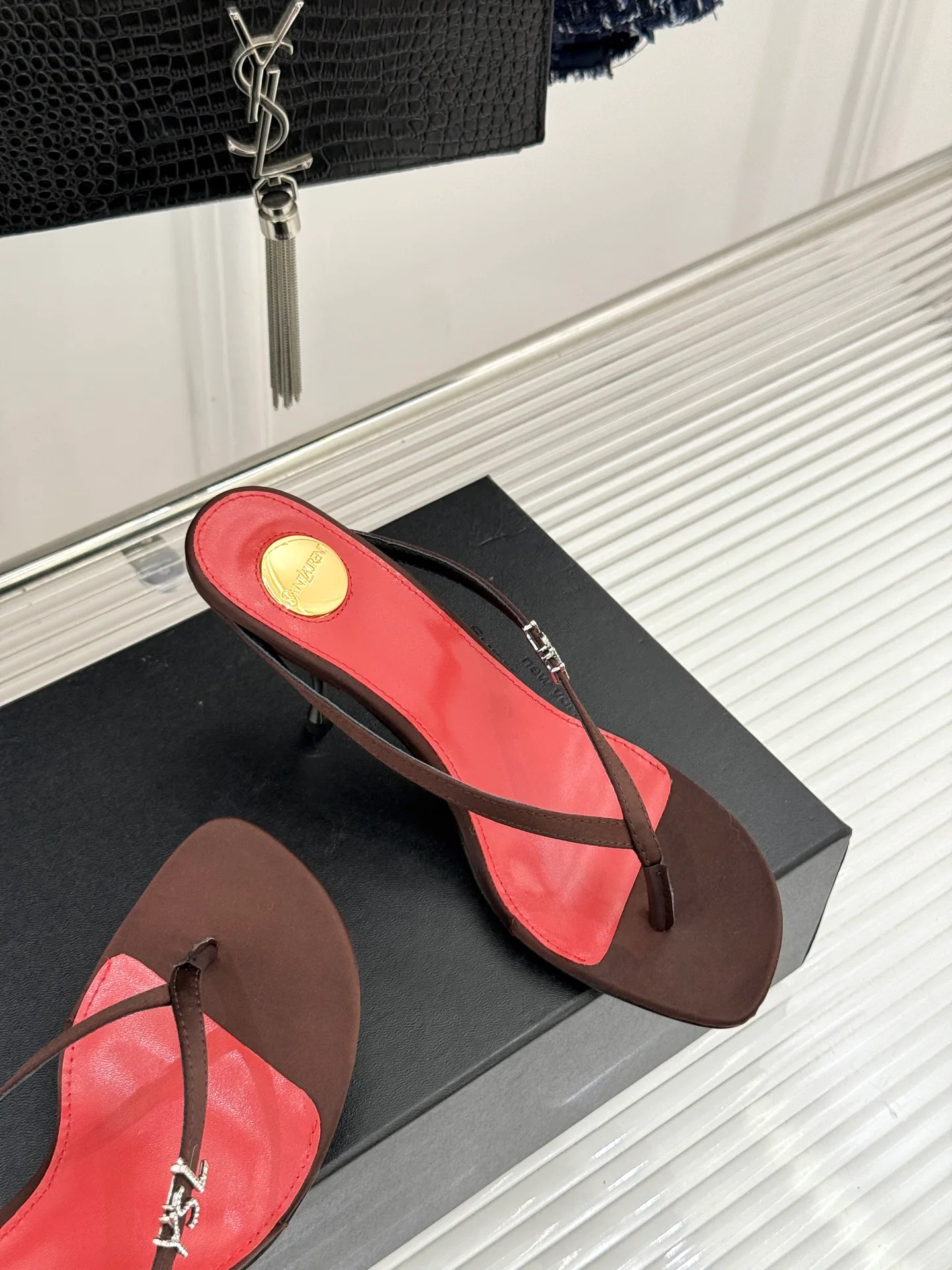 Сандалии Женские Saint Laurent 11886592