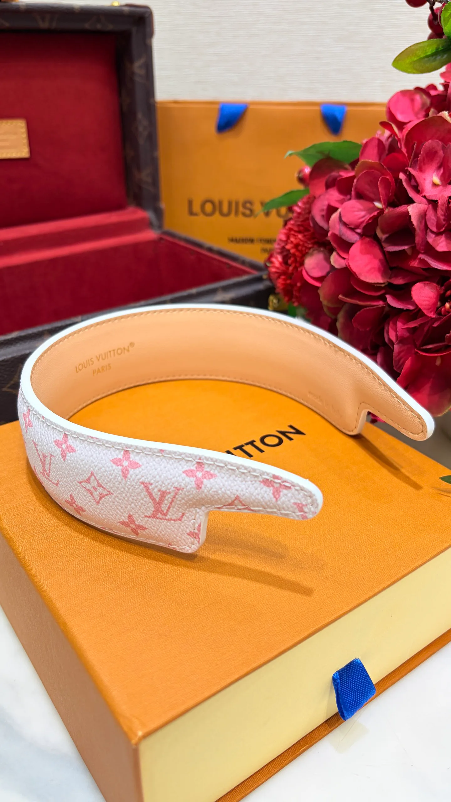Головные Уборы Louis Vuitton 18202156