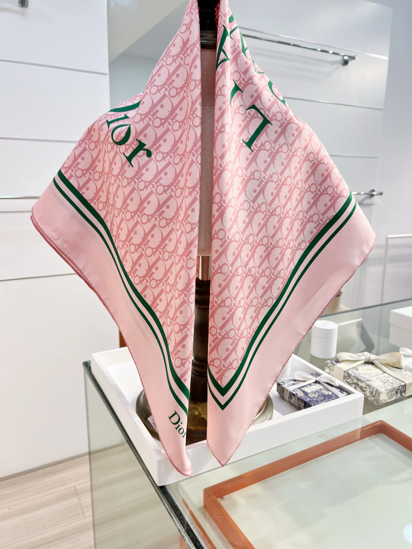 Платки Christian Dior 11527406