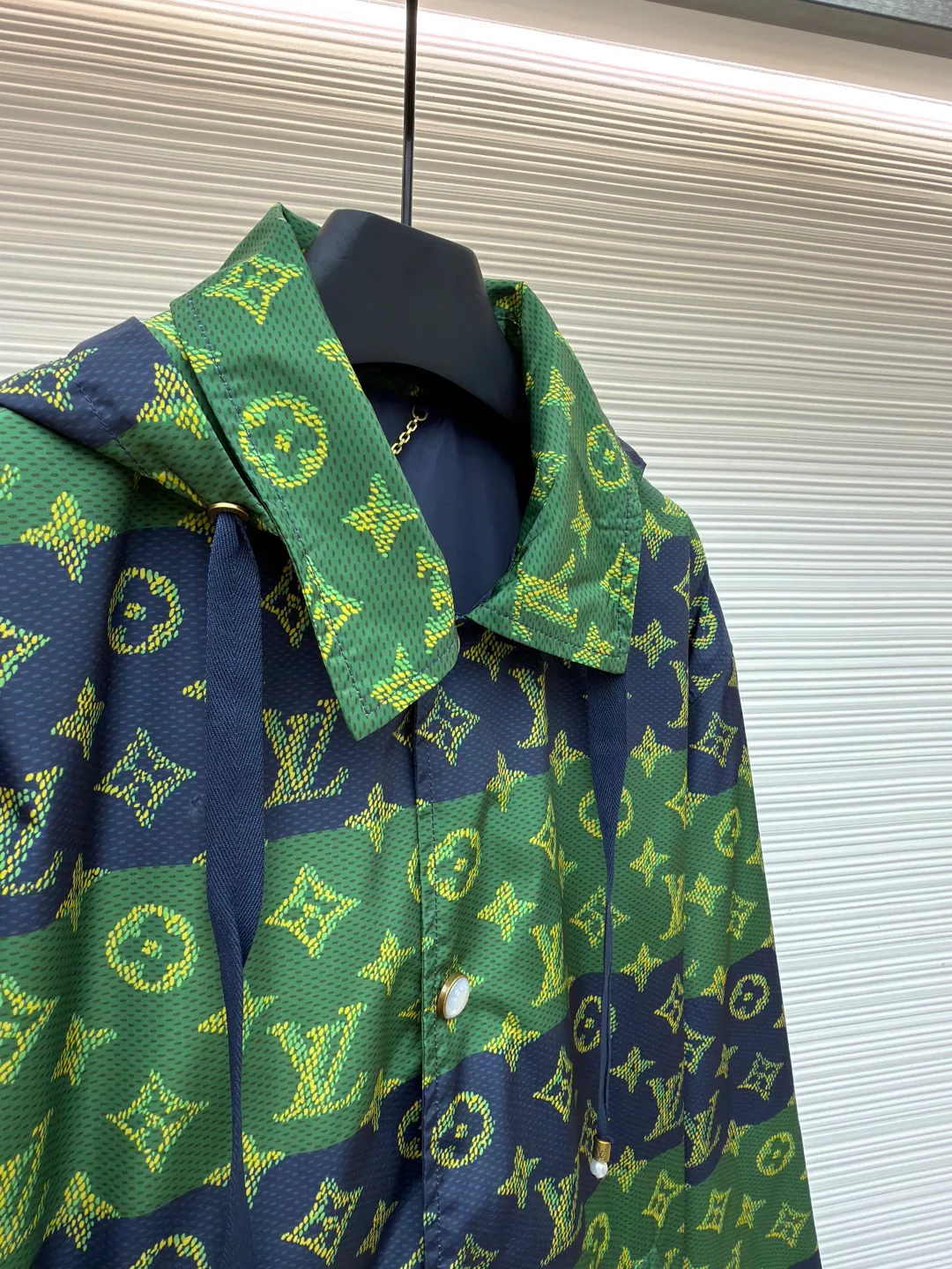 Куртки И Пуховики Мужские Louis Vuitton 8973489