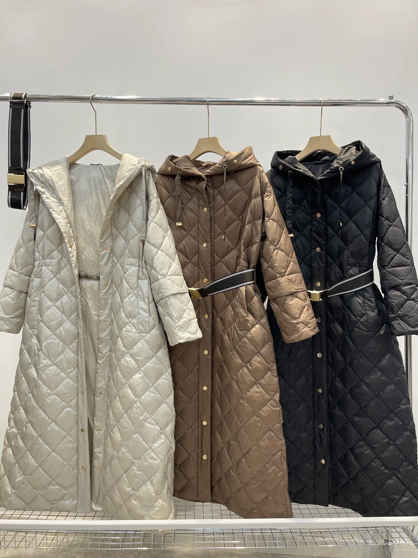 Куртки И Пуховики Женские Max Mara 8228