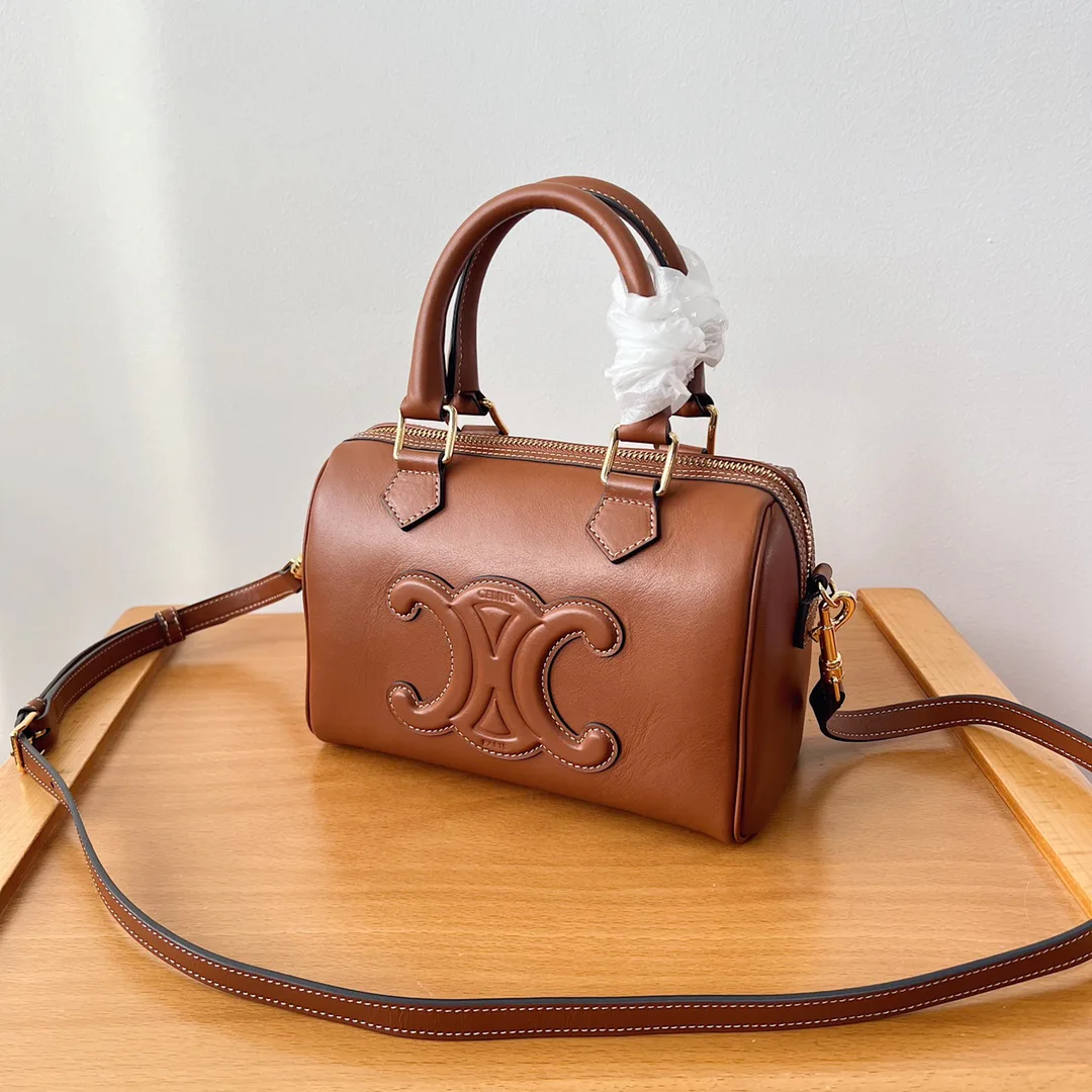 Классические Сумки Женские Celine 11588706