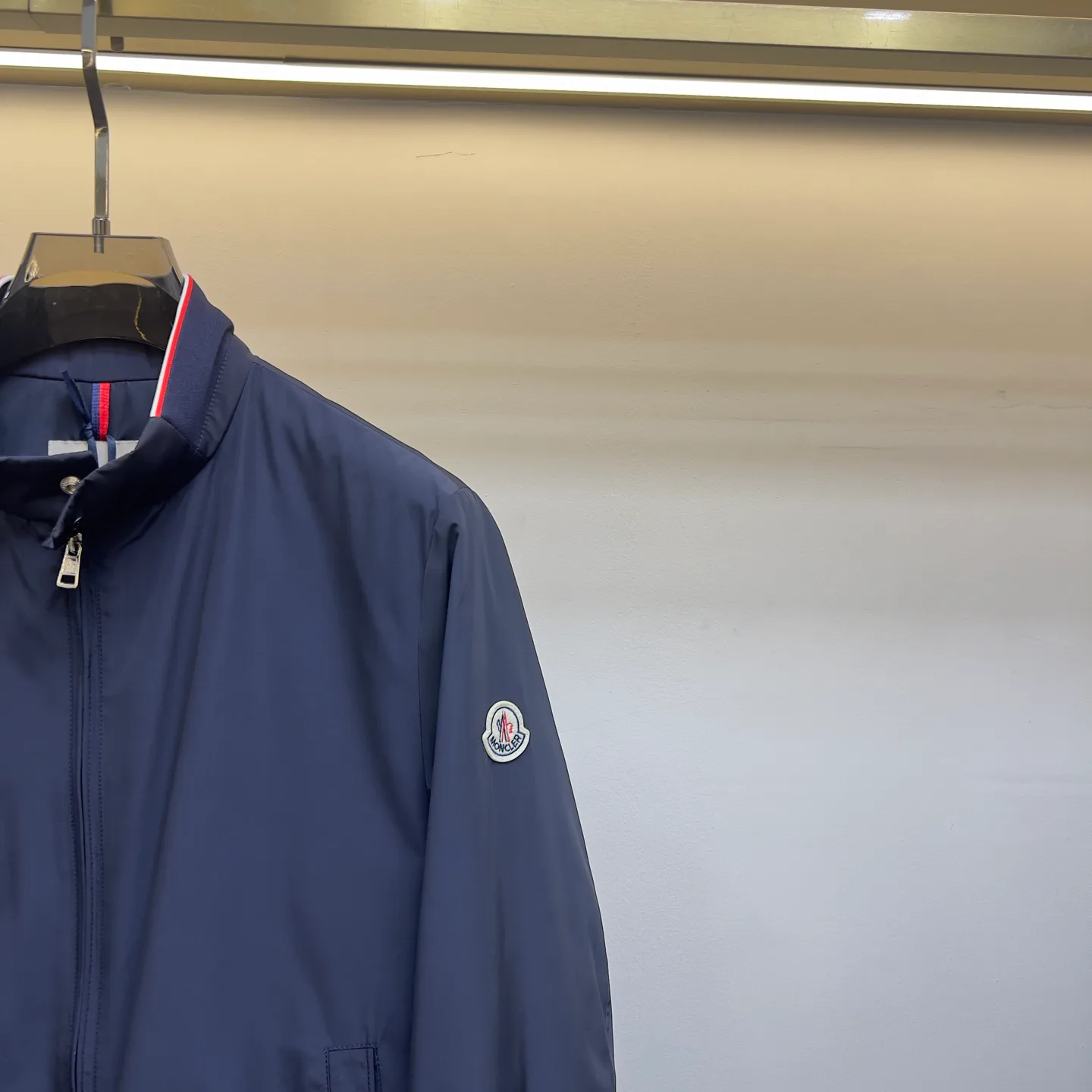 Куртки И Пуховики Женские Moncler 17340706