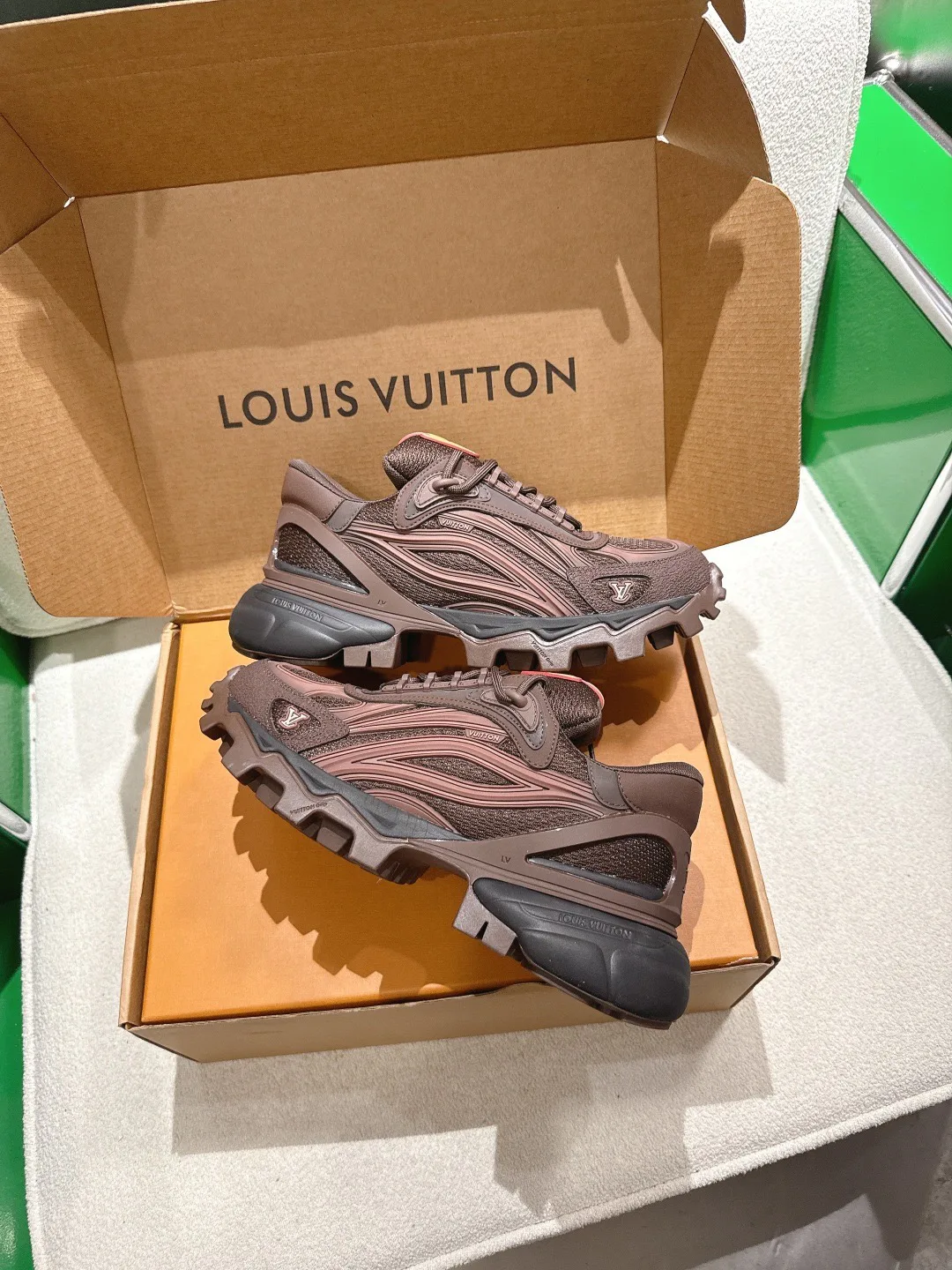Кроссовки Мужские Louis Vuitton 15323176