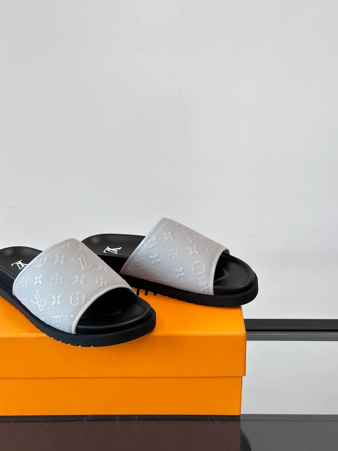 Шлепанцы Мужские Louis Vuitton 46075