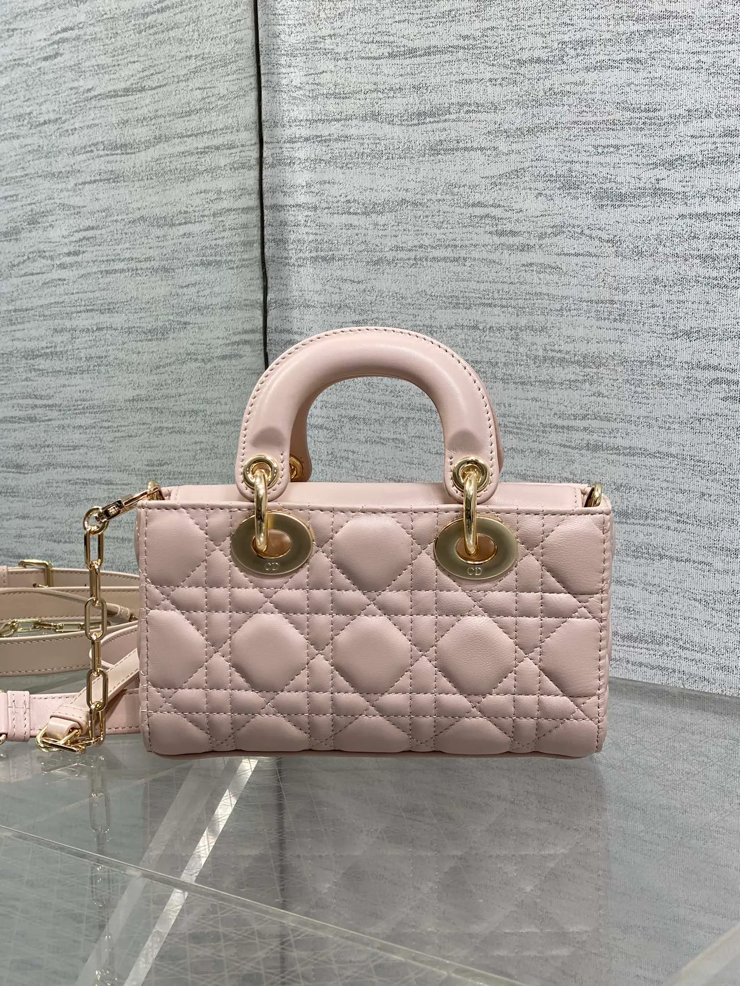 Классические Сумки Женские Christian Dior 11685166