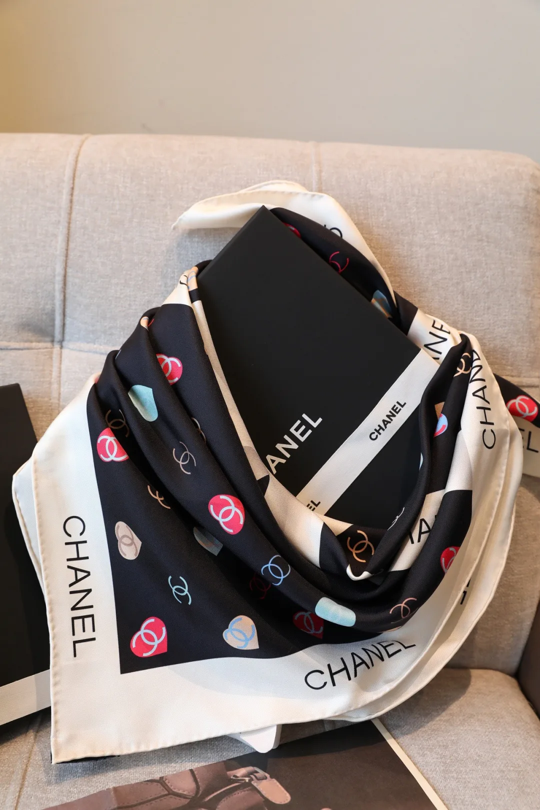 Шарфы Chanel 13449373