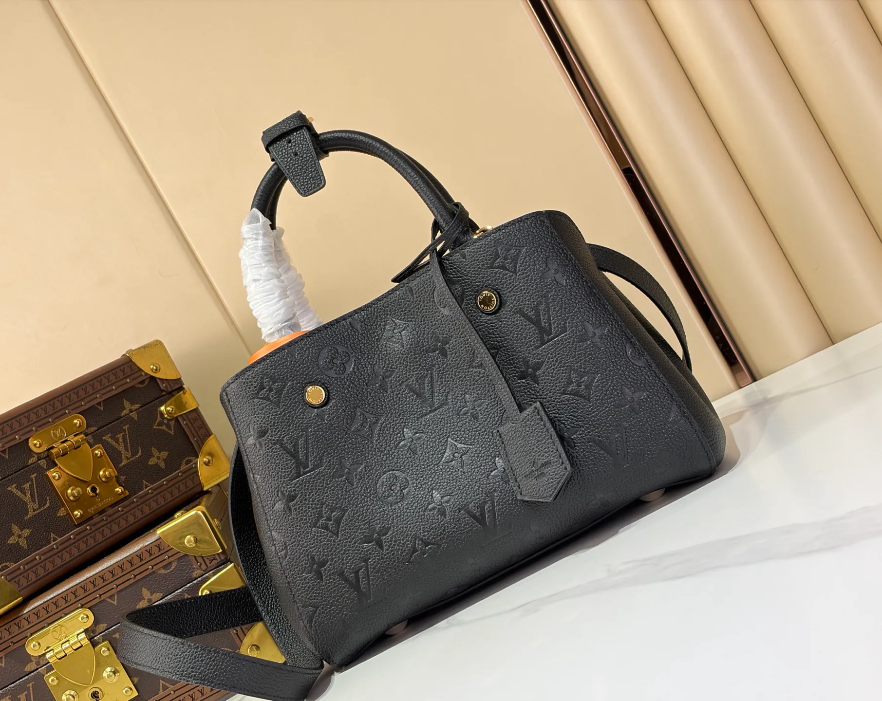 Классические Сумки Женские Louis Vuitton 18240331