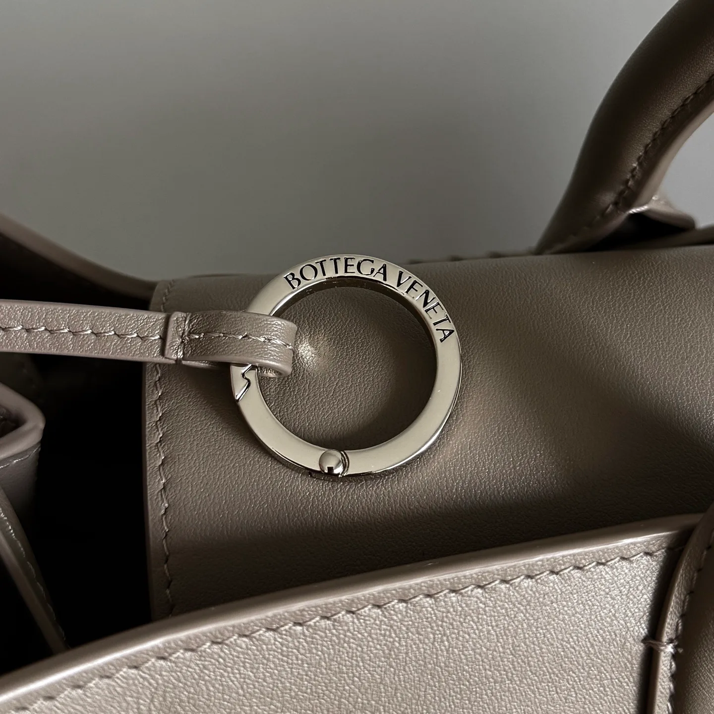 Классические Сумки Женские Bottega Veneta 11386894