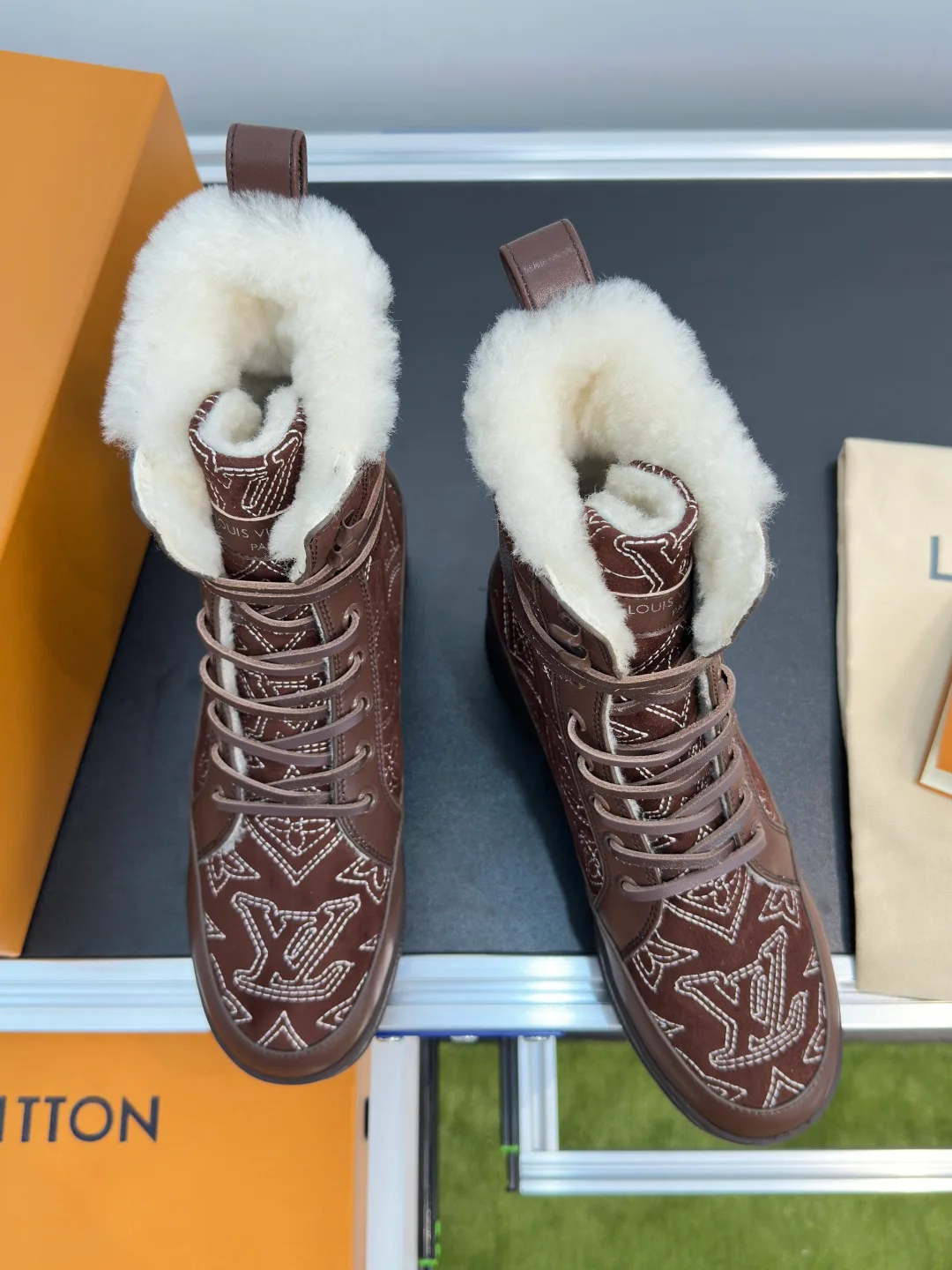 Ботинки Женские Louis Vuitton 18741684