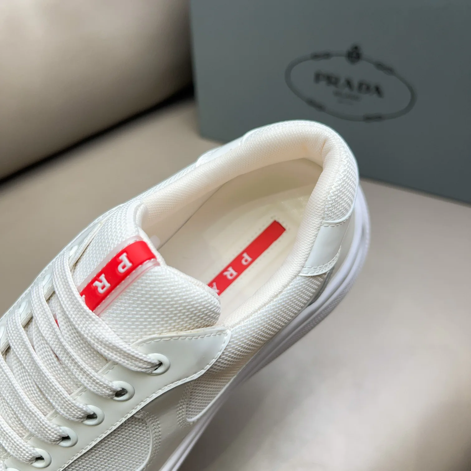 Кроссовки Женские Prada 17636254