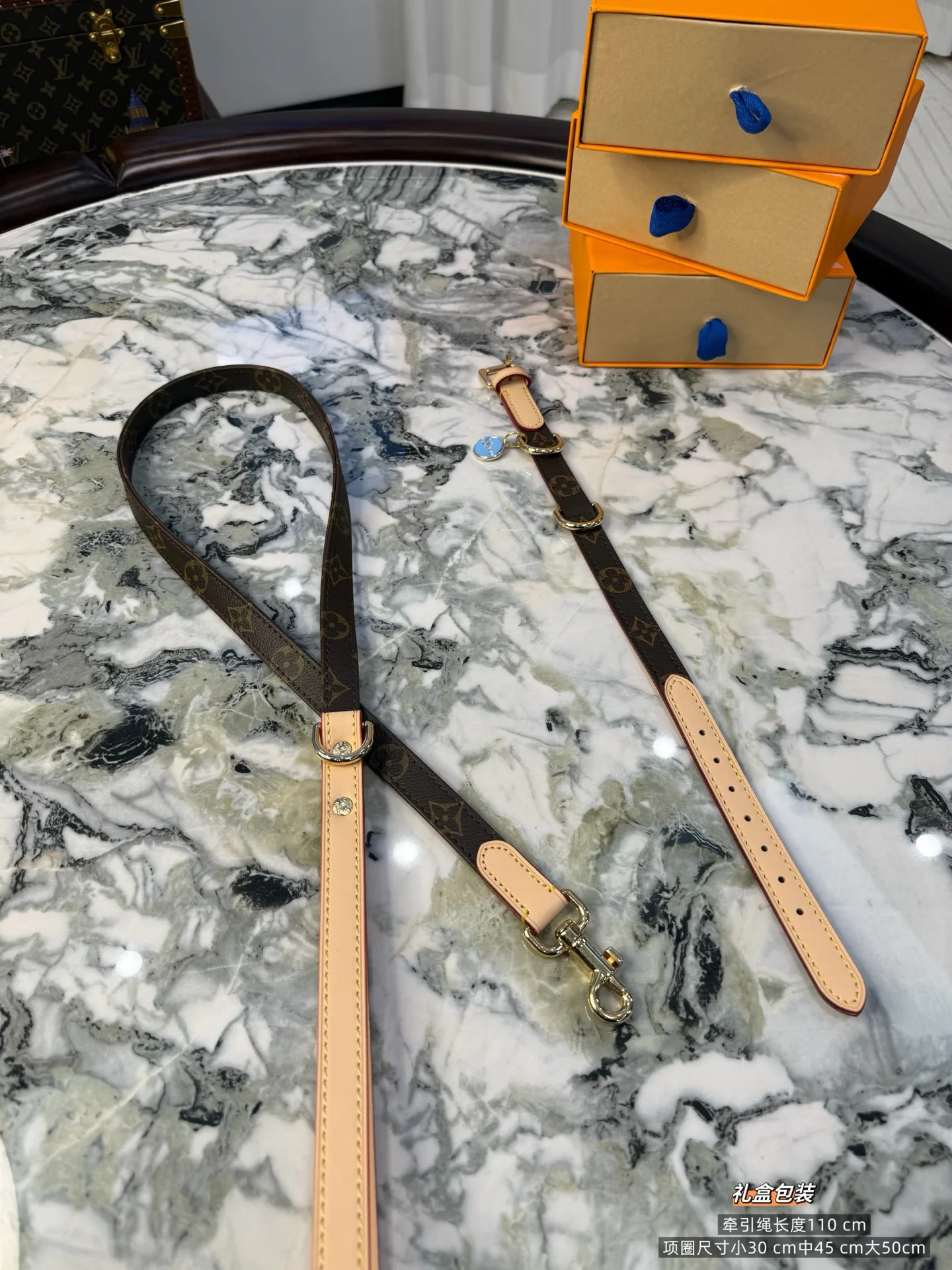 Текстиль Louis Vuitton 11888358