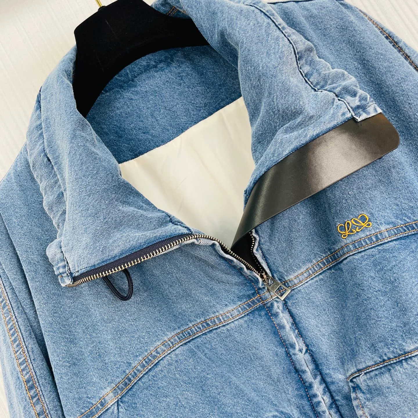 Куртки И Пуховики Женские Loewe 17953673