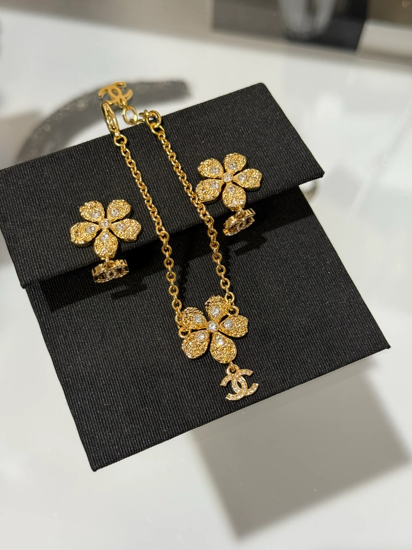 Бижутерия Chanel 5623899