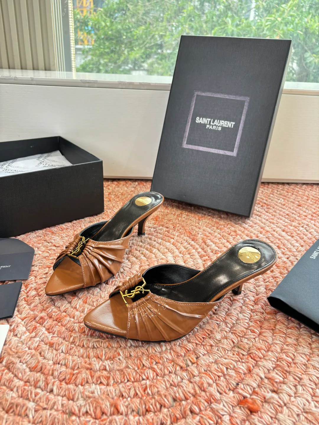 Босоножки Женские Saint Laurent 11668509