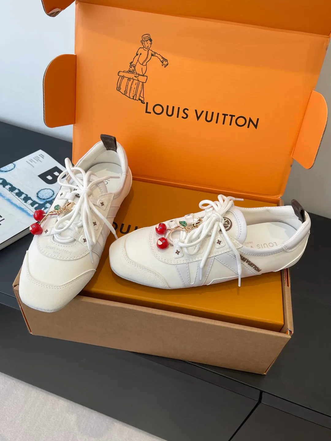 Кроссовки Женские Louis Vuitton 1595087