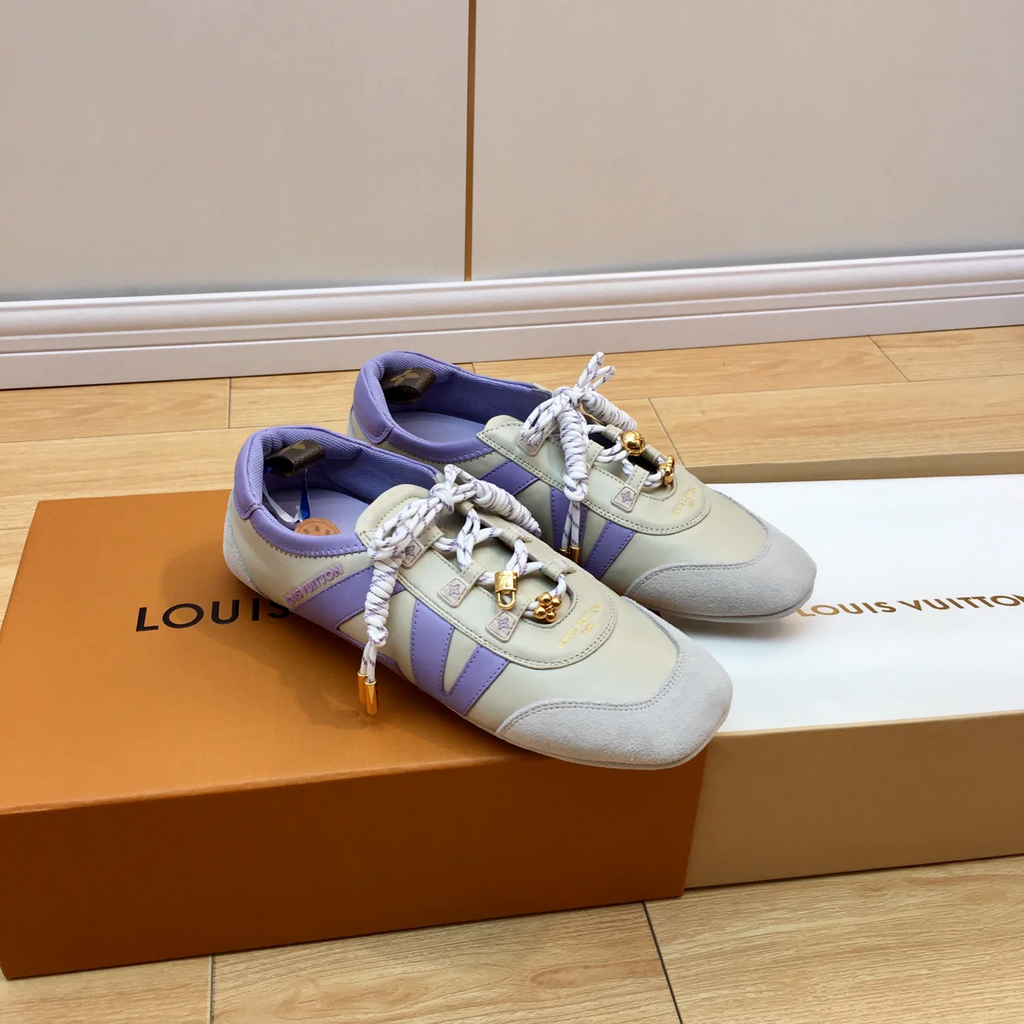 Кроссовки Женские Louis Vuitton 1590946