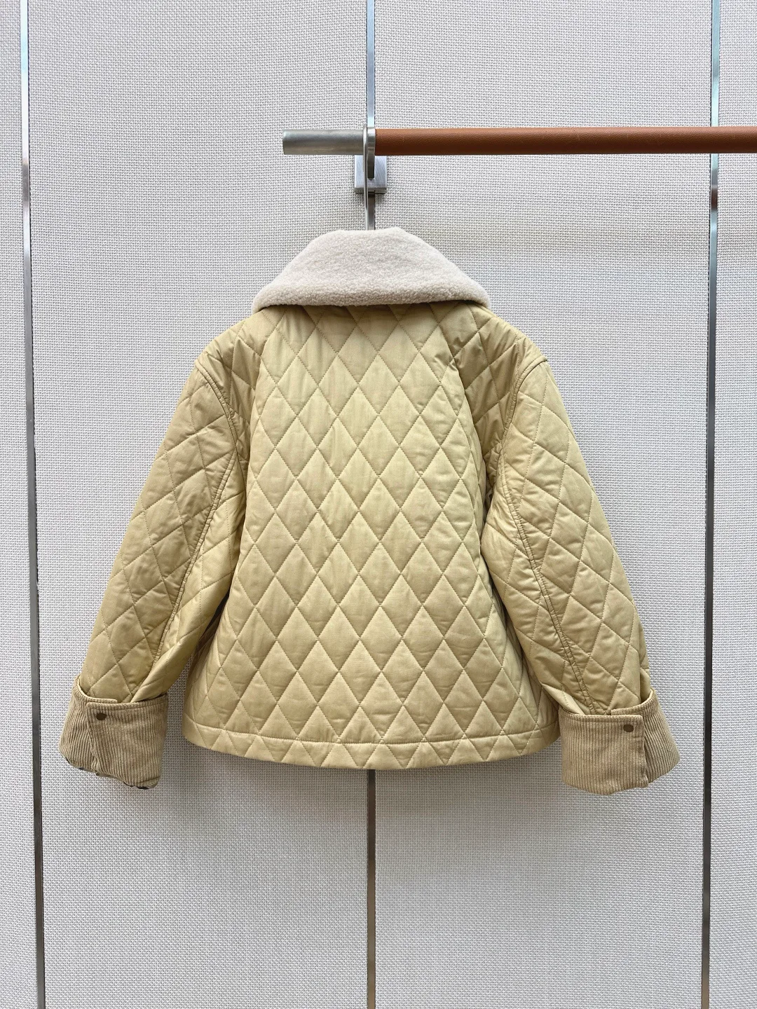 Куртки И Пуховики Женские Burberry 18650447