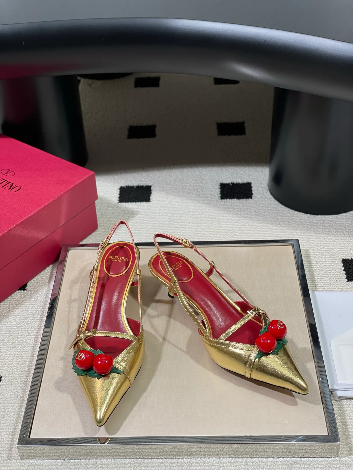 Босоножки Женские Valentino 13189659