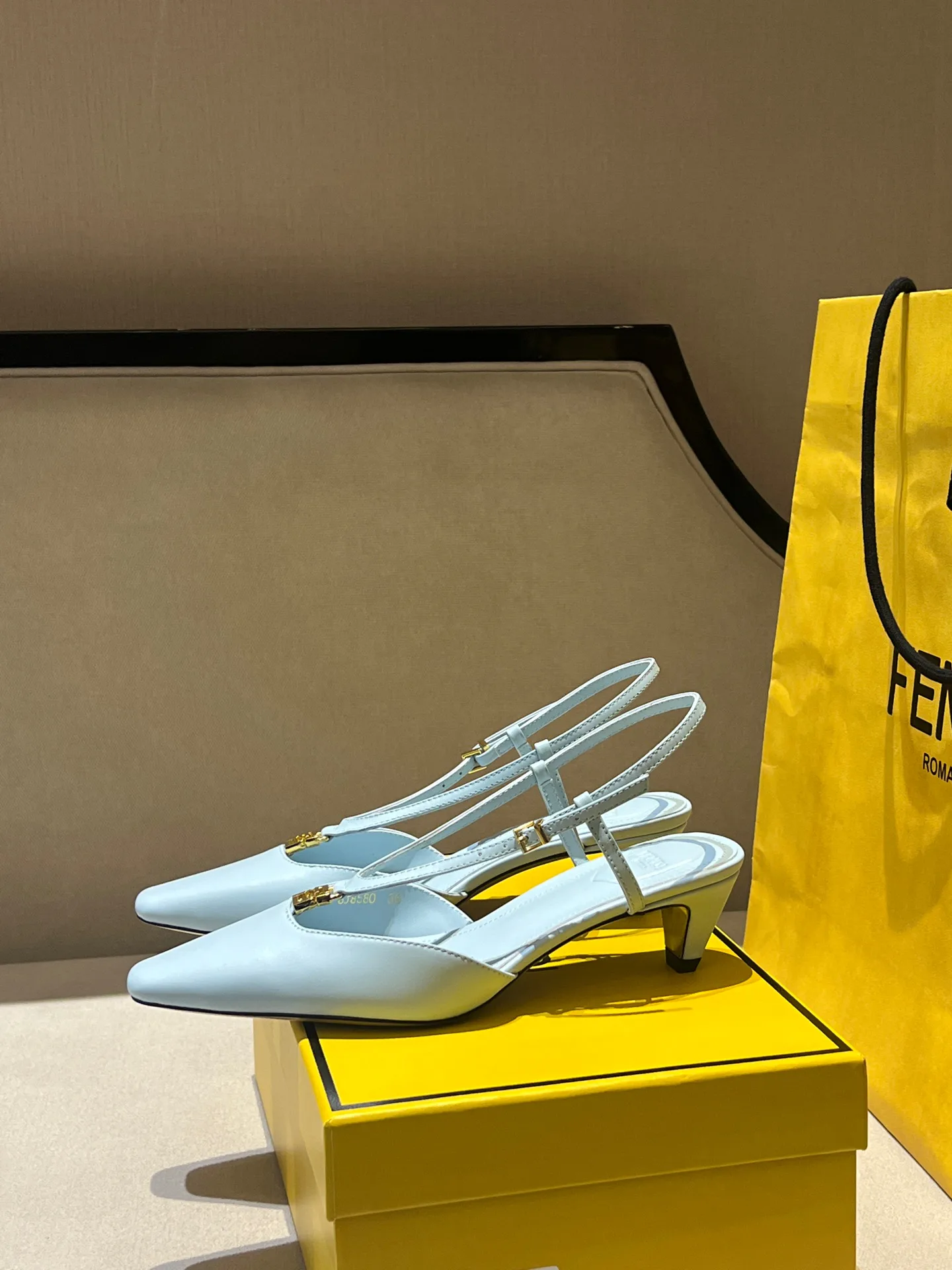 Туфли Женские Fendi 18155