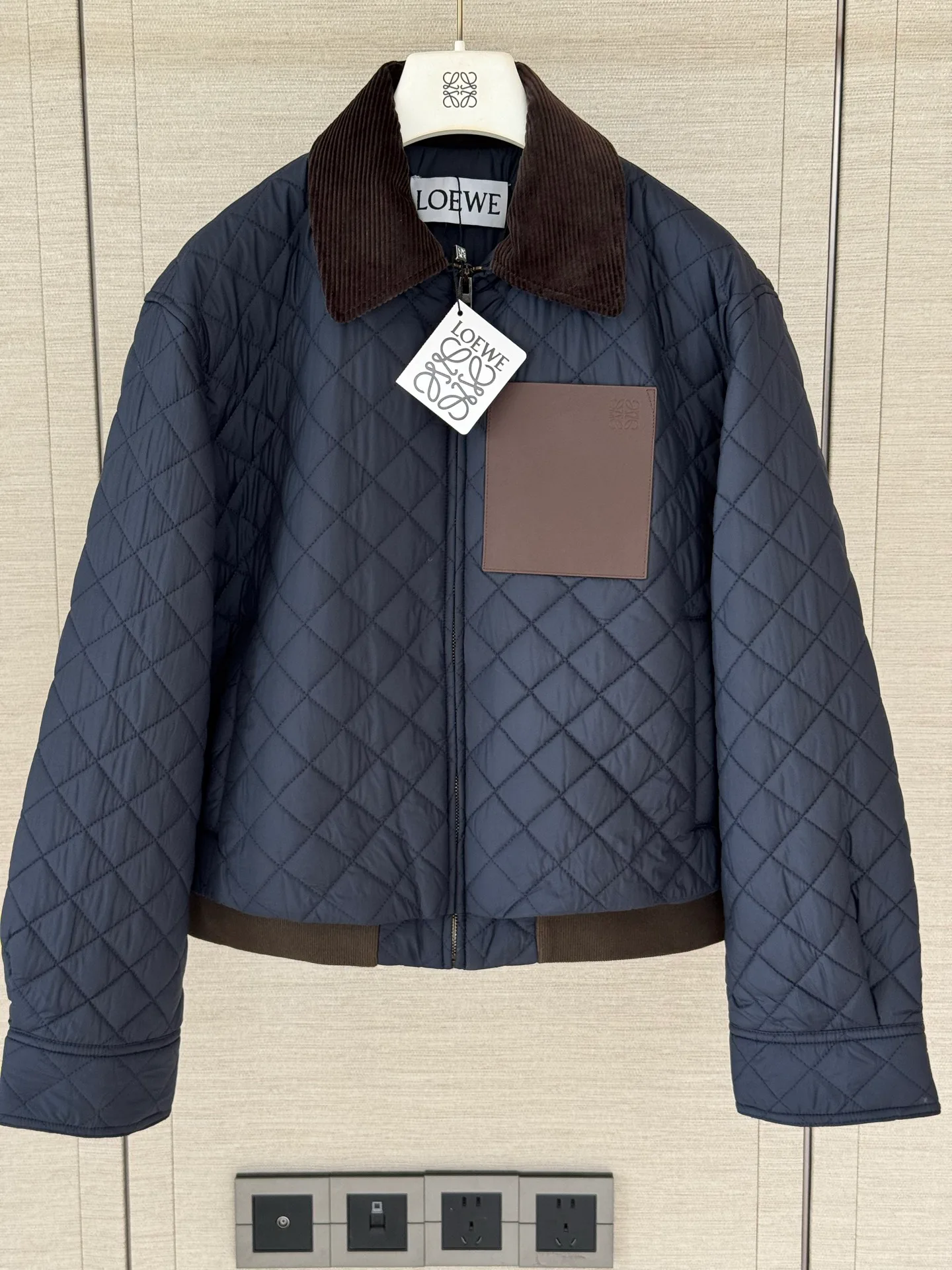 Куртки И Пуховики Женские Loewe 18418409