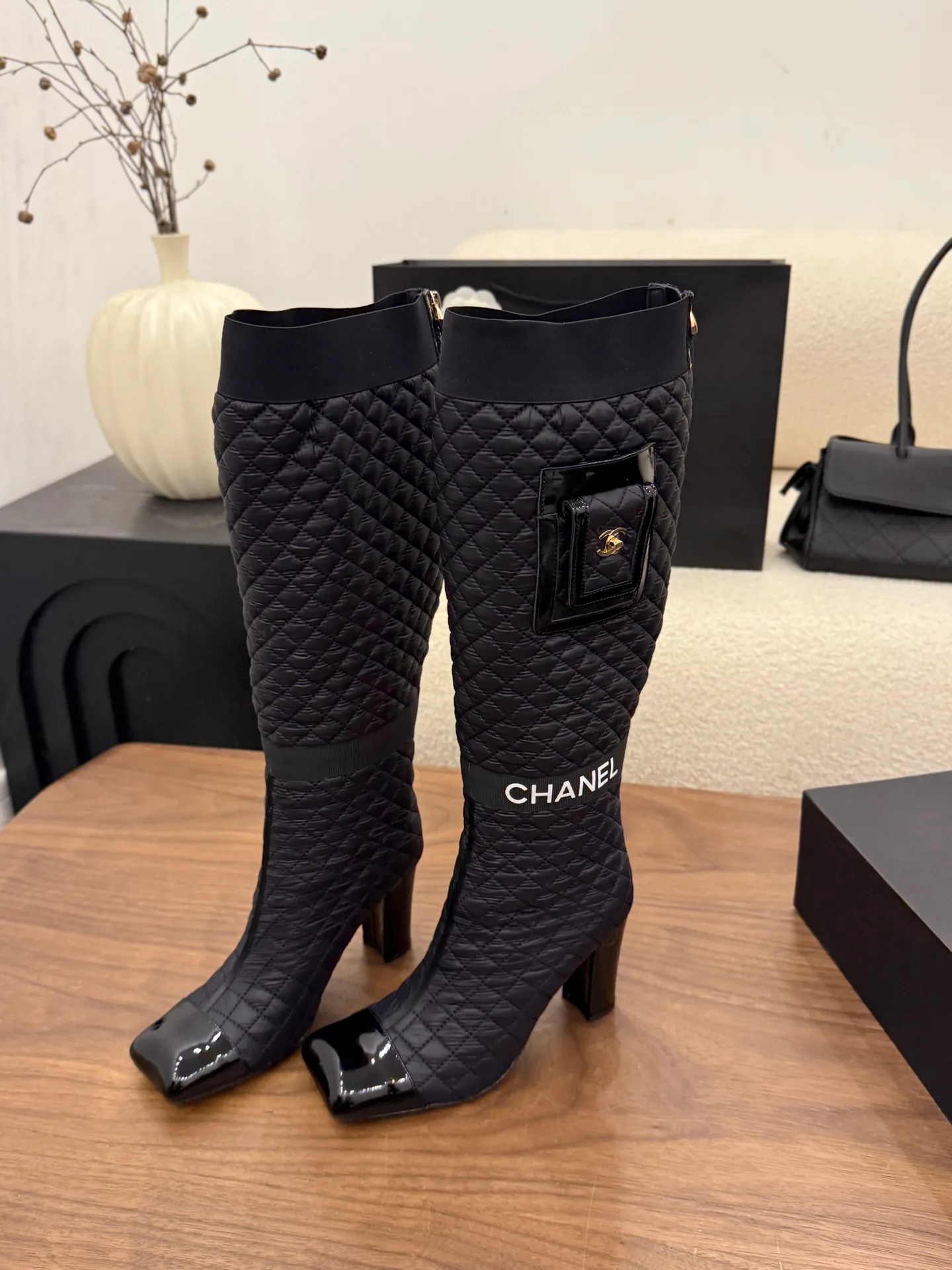 Сапоги Женские Chanel 19583594