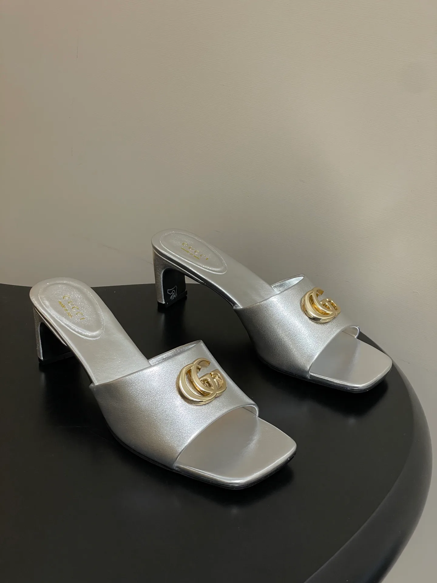 Сандалии Женские Gucci 10395326
