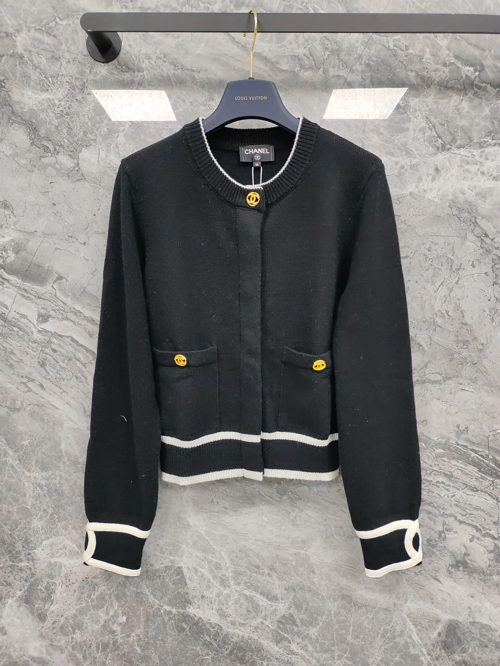 Жакеты Женские Chanel 11650744