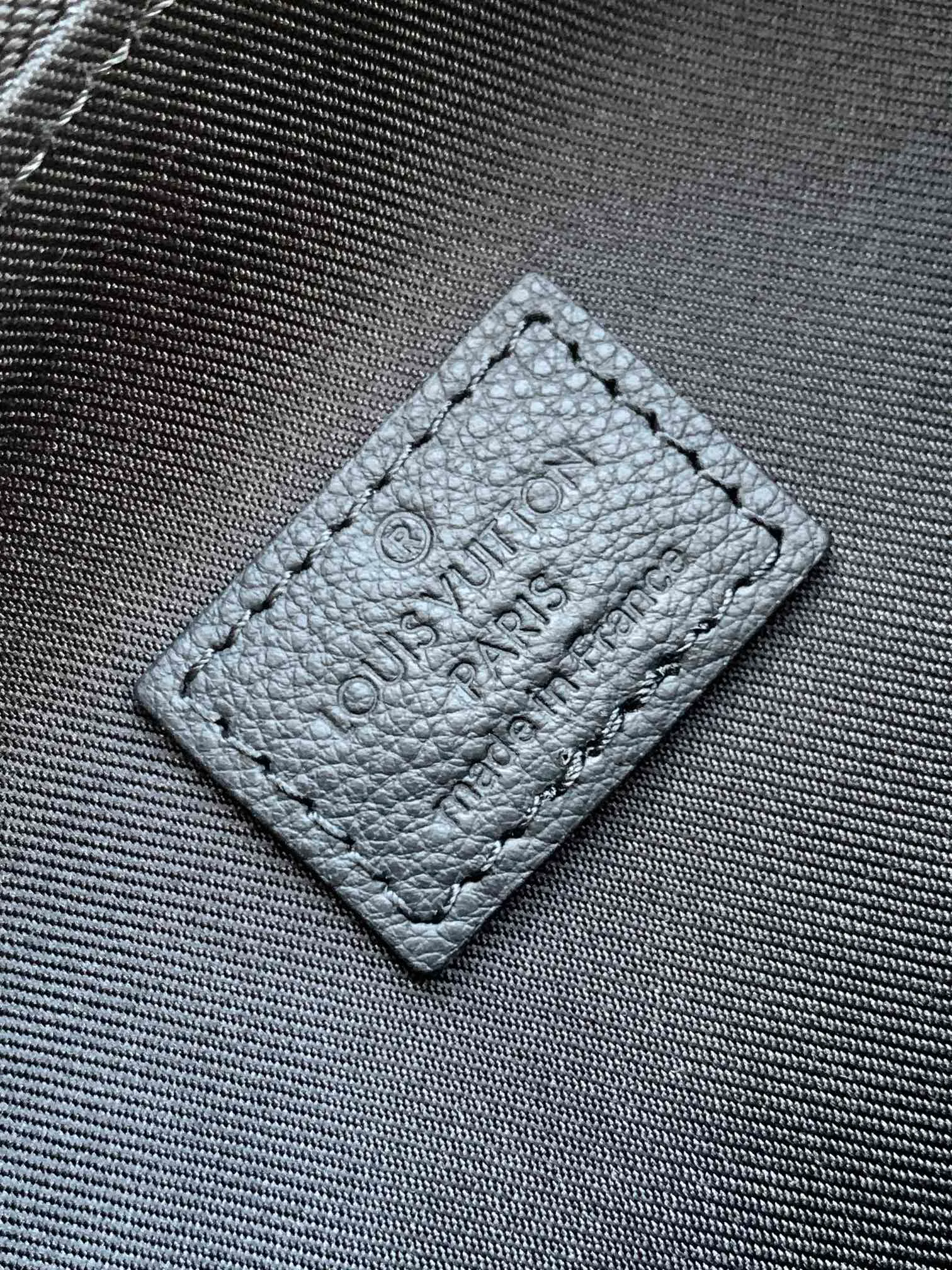Классические Сумки Женские Louis Vuitton 13435247