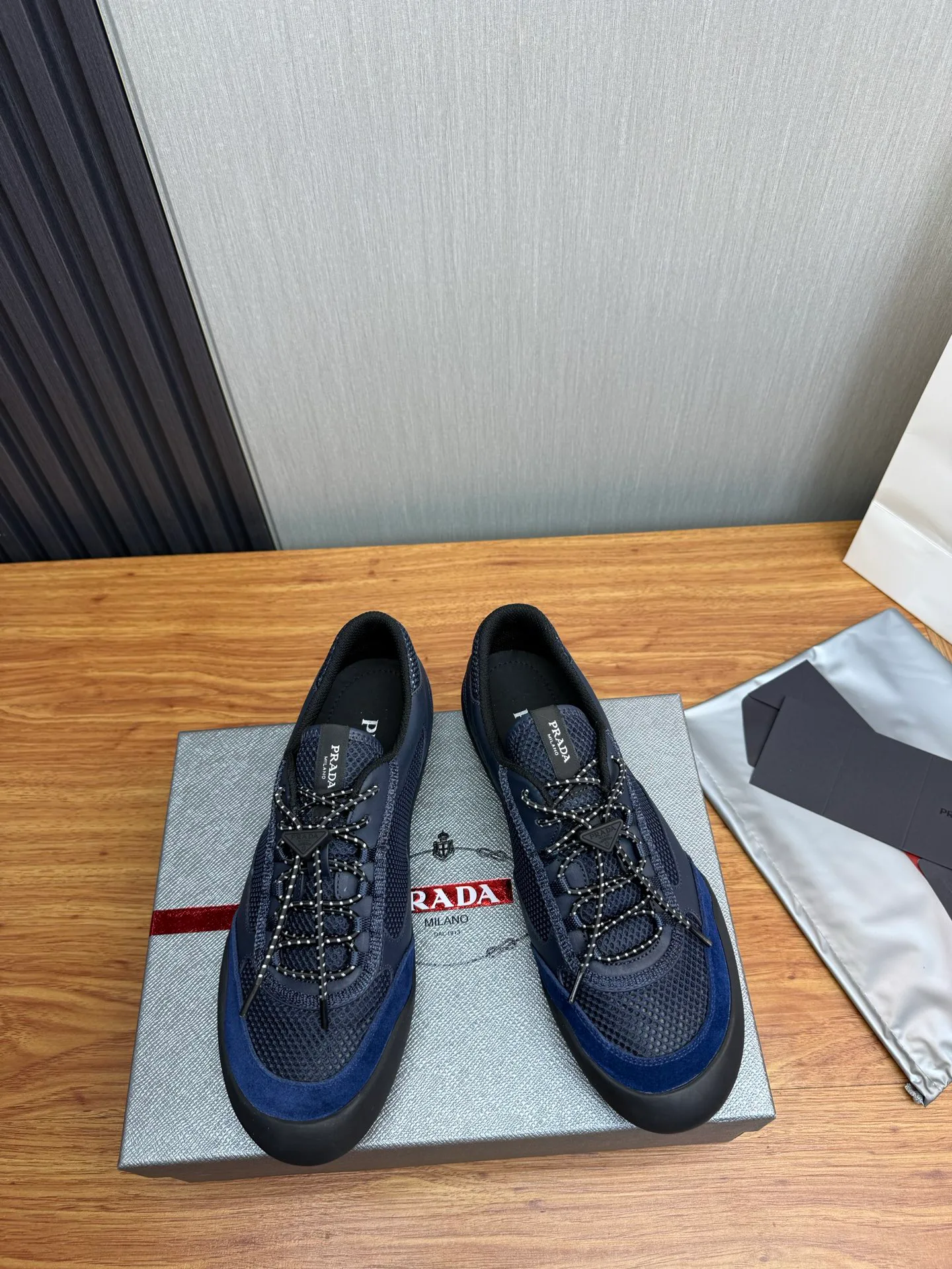 Кроссовки Мужские Prada 13537330