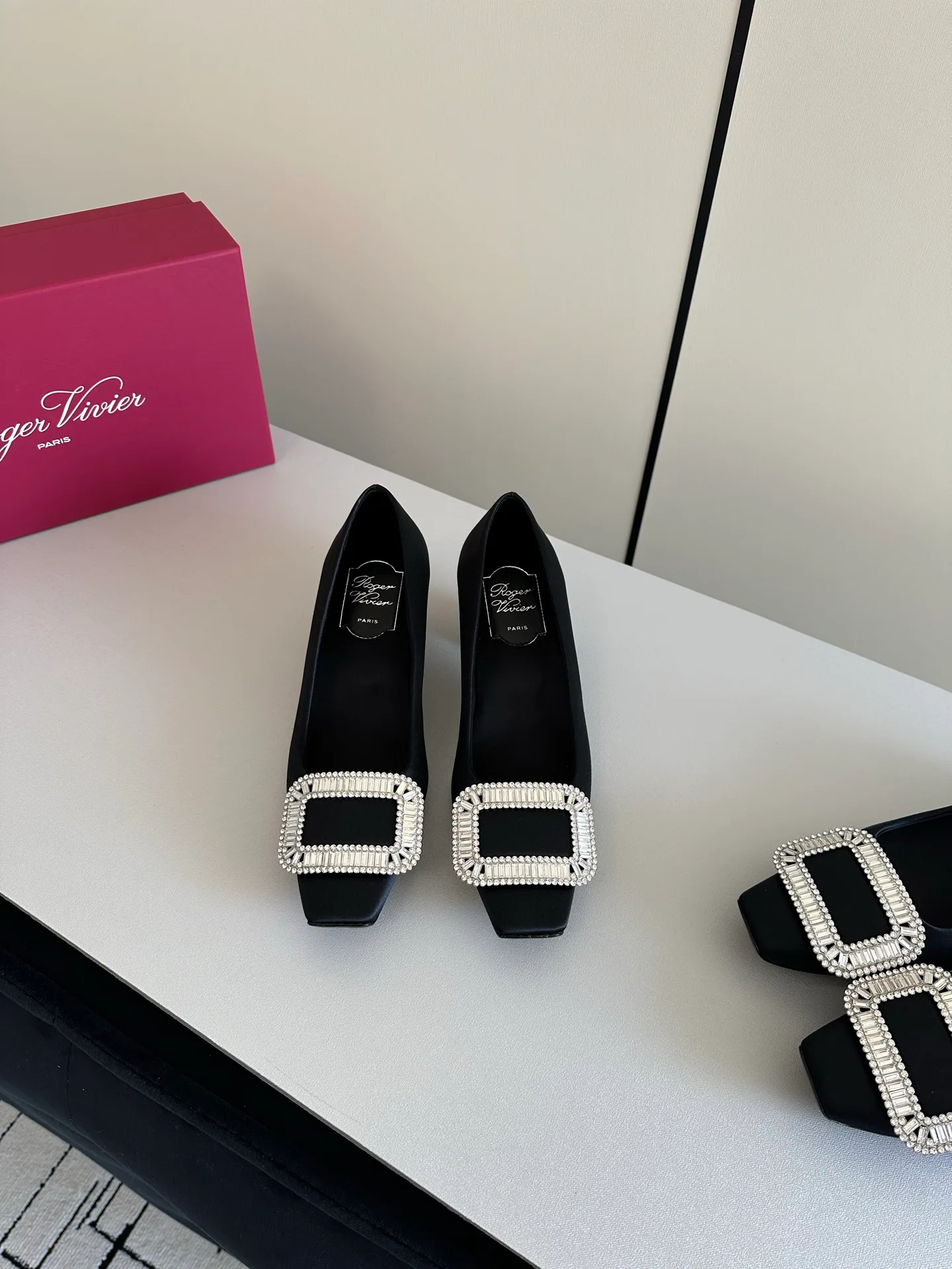 Туфли Женские Roger Vivier 17624493