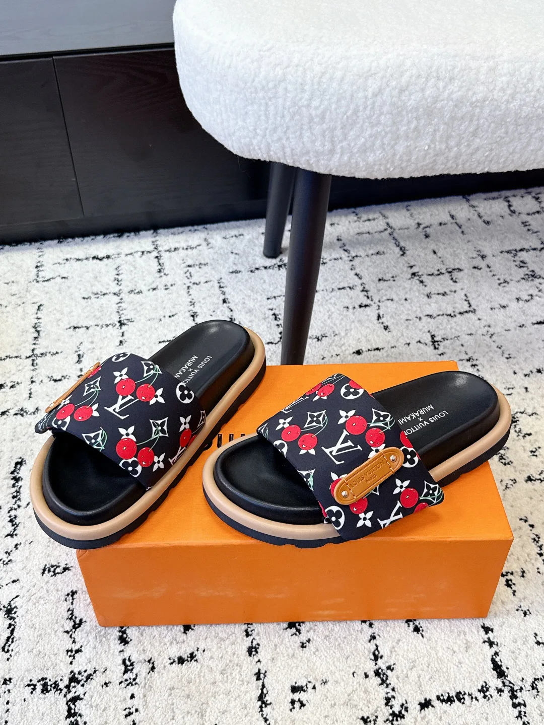 Шлепанцы Женские Louis Vuitton 1752826