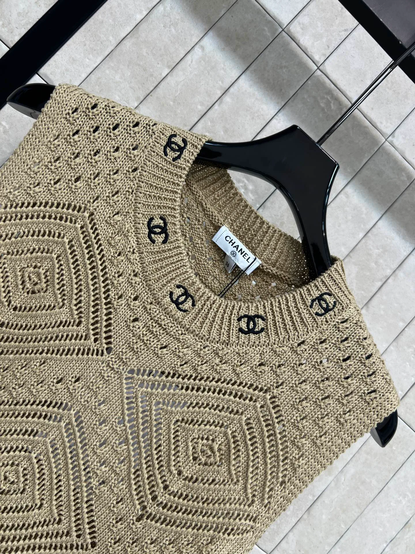 Жилеты Женские Chanel 13679380
