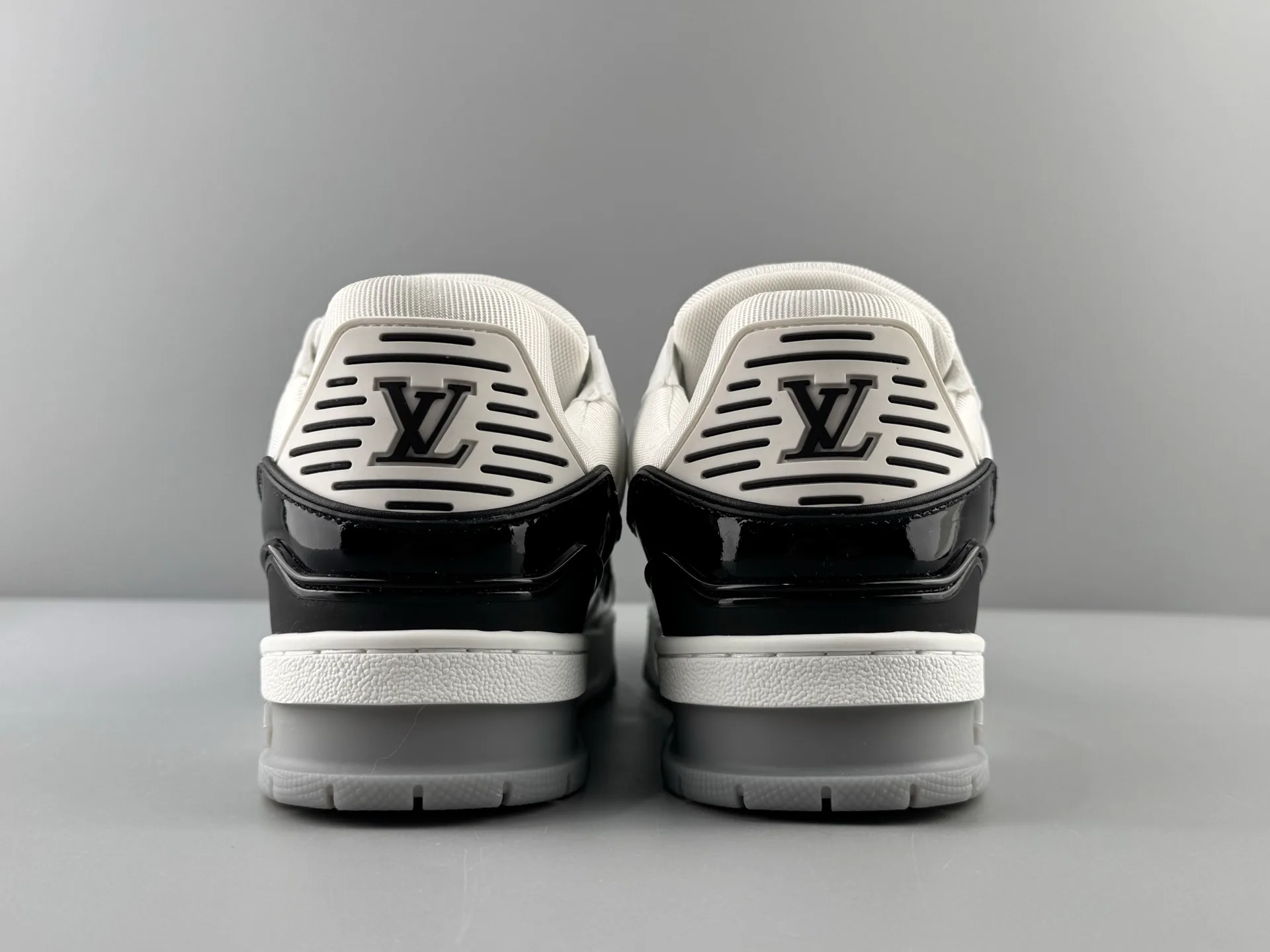 Кроссовки Мужские Louis Vuitton 790394