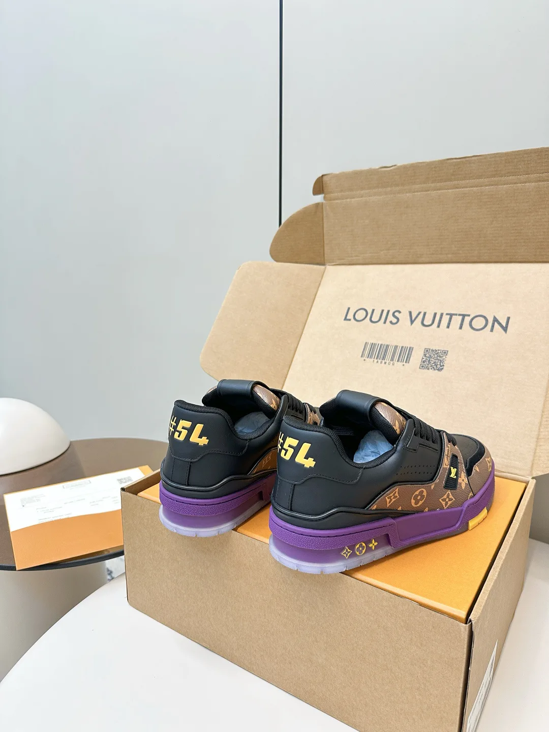 Кроссовки Женские Louis Vuitton 11778730