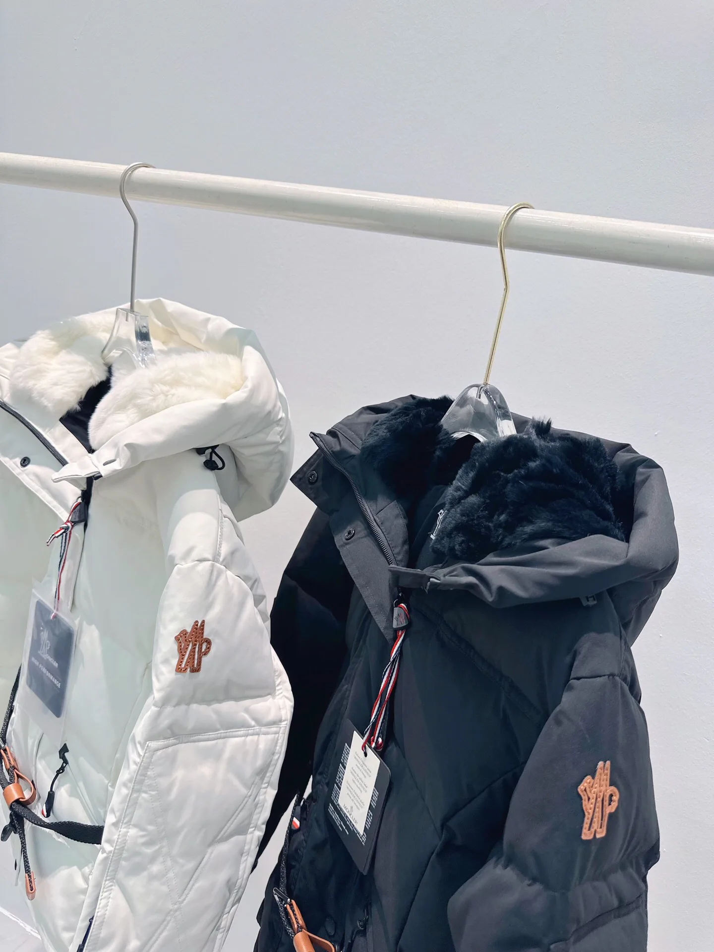 Куртки И Пуховики Женские Moncler 17911177