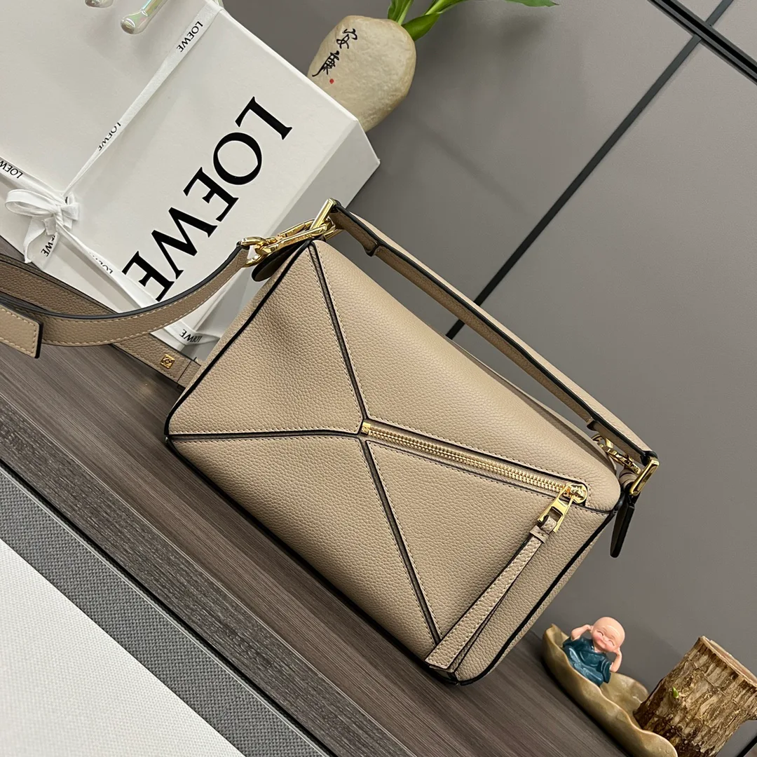 Классические Сумки Женские Loewe 11513610
