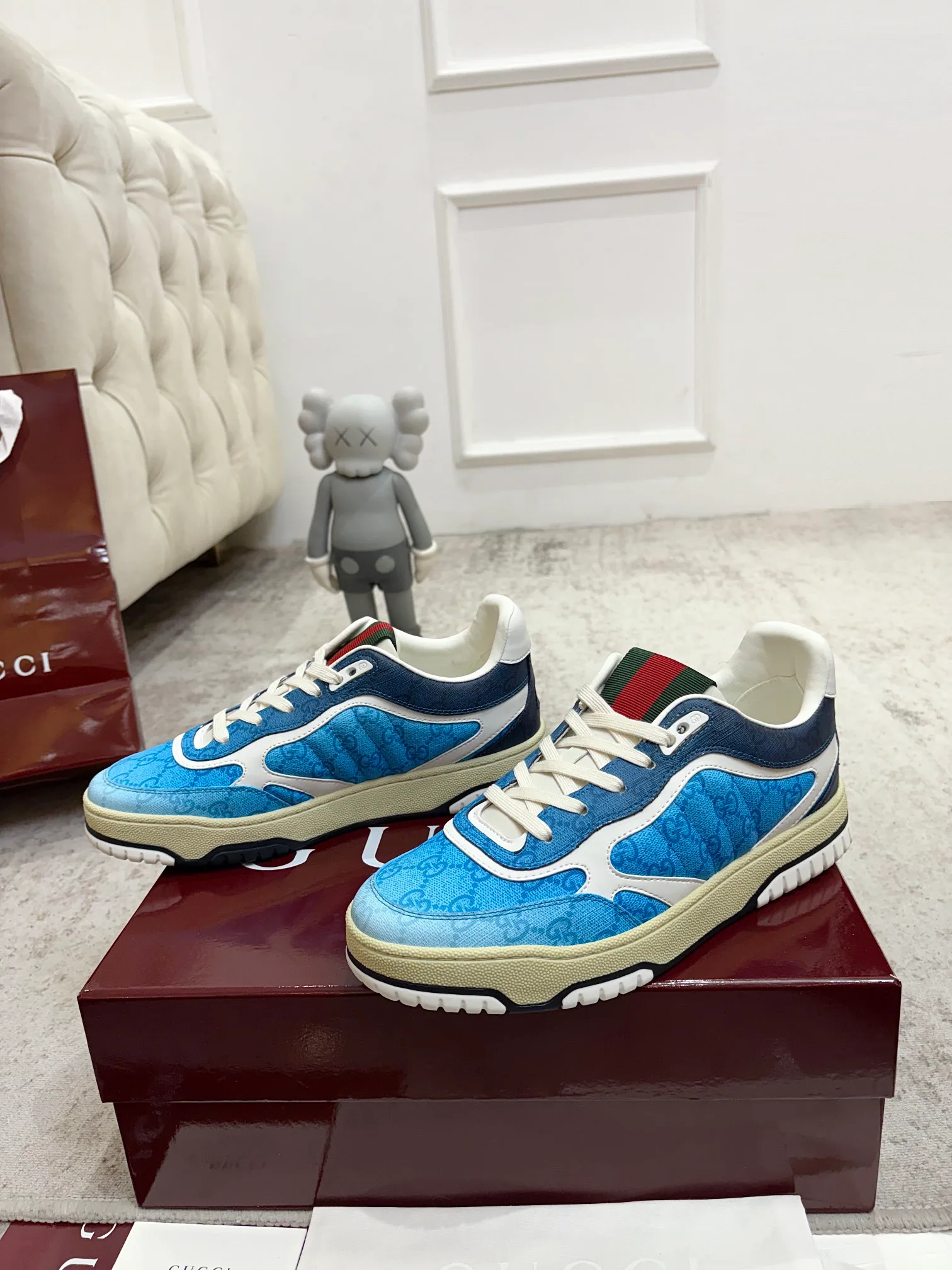 Кроссовки Женские Gucci 944926