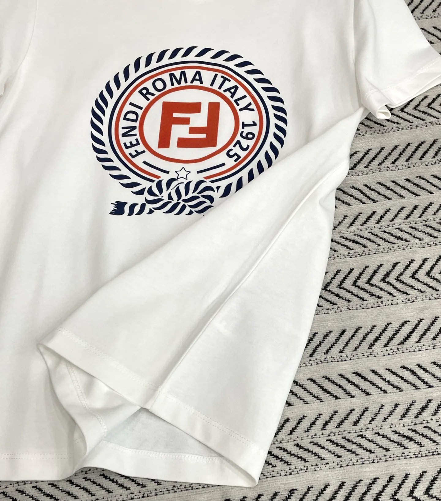 Футболки Женские Fendi 12351254