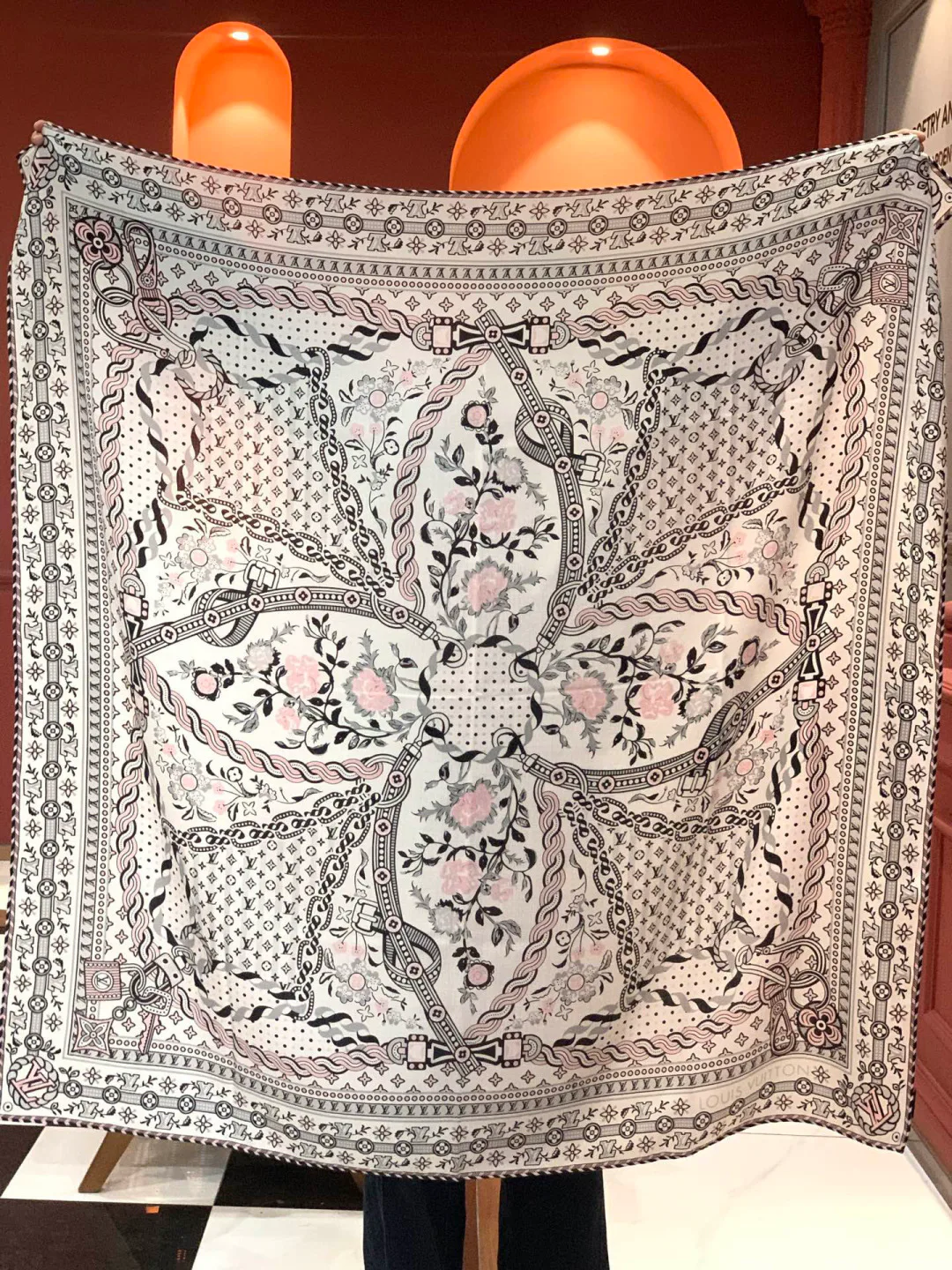 Шарфы Louis Vuitton 895230